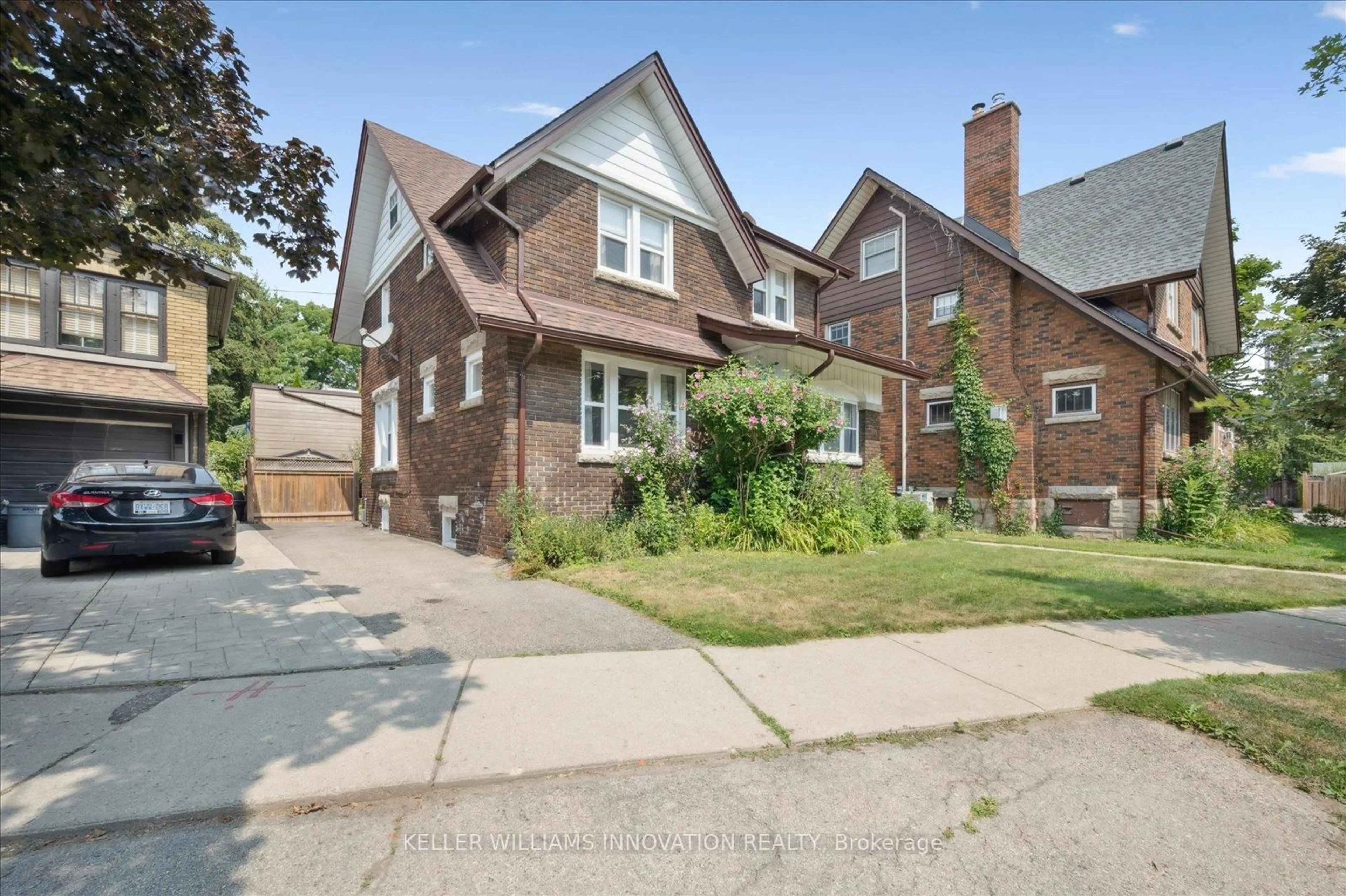 Home with brick exterior material, street for 156 Union Blvd, Kitchener Ontario N2M 2S4