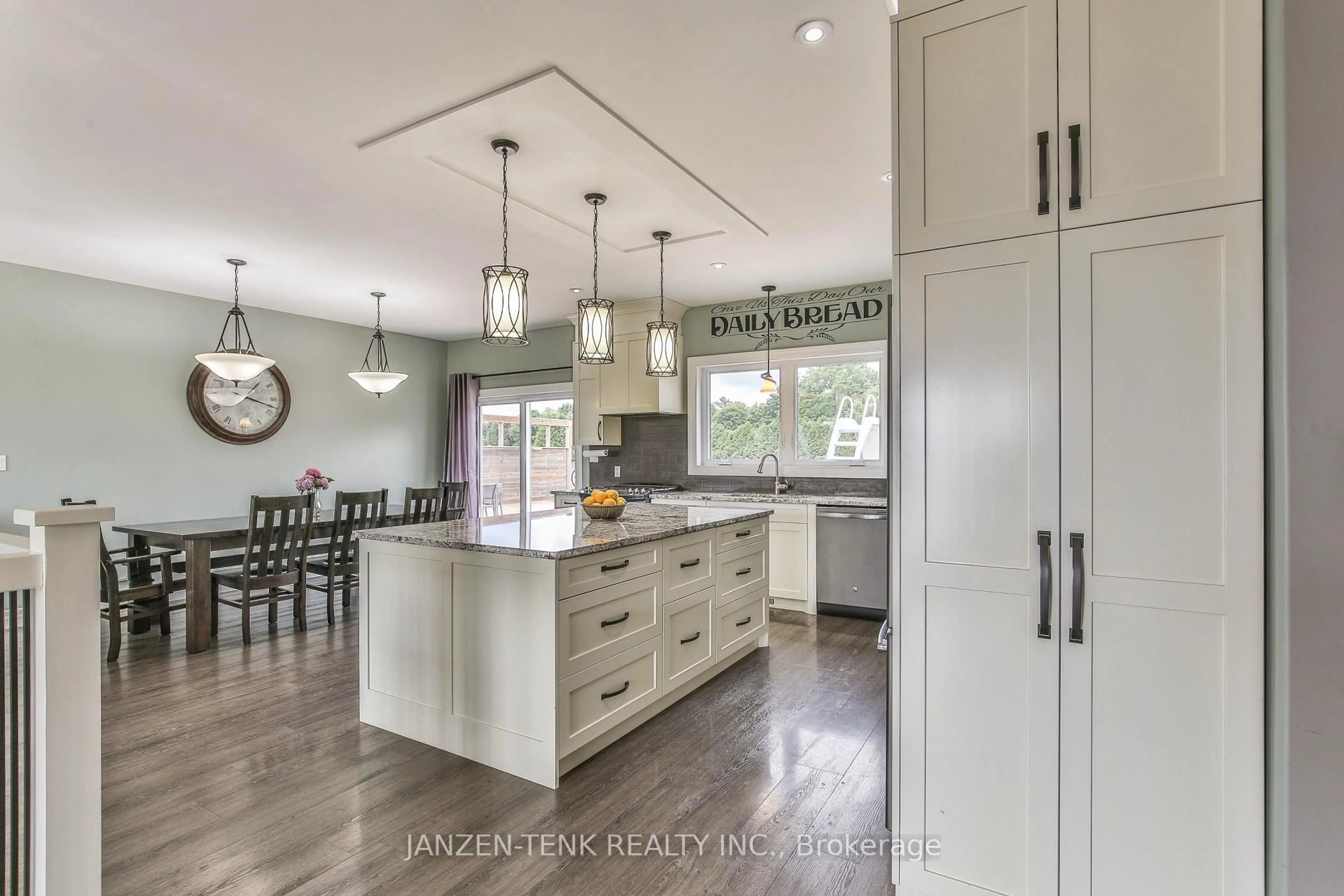 Open concept kitchen, unknown for 53532 Calton Line, Malahide Ontario N5H 2R5