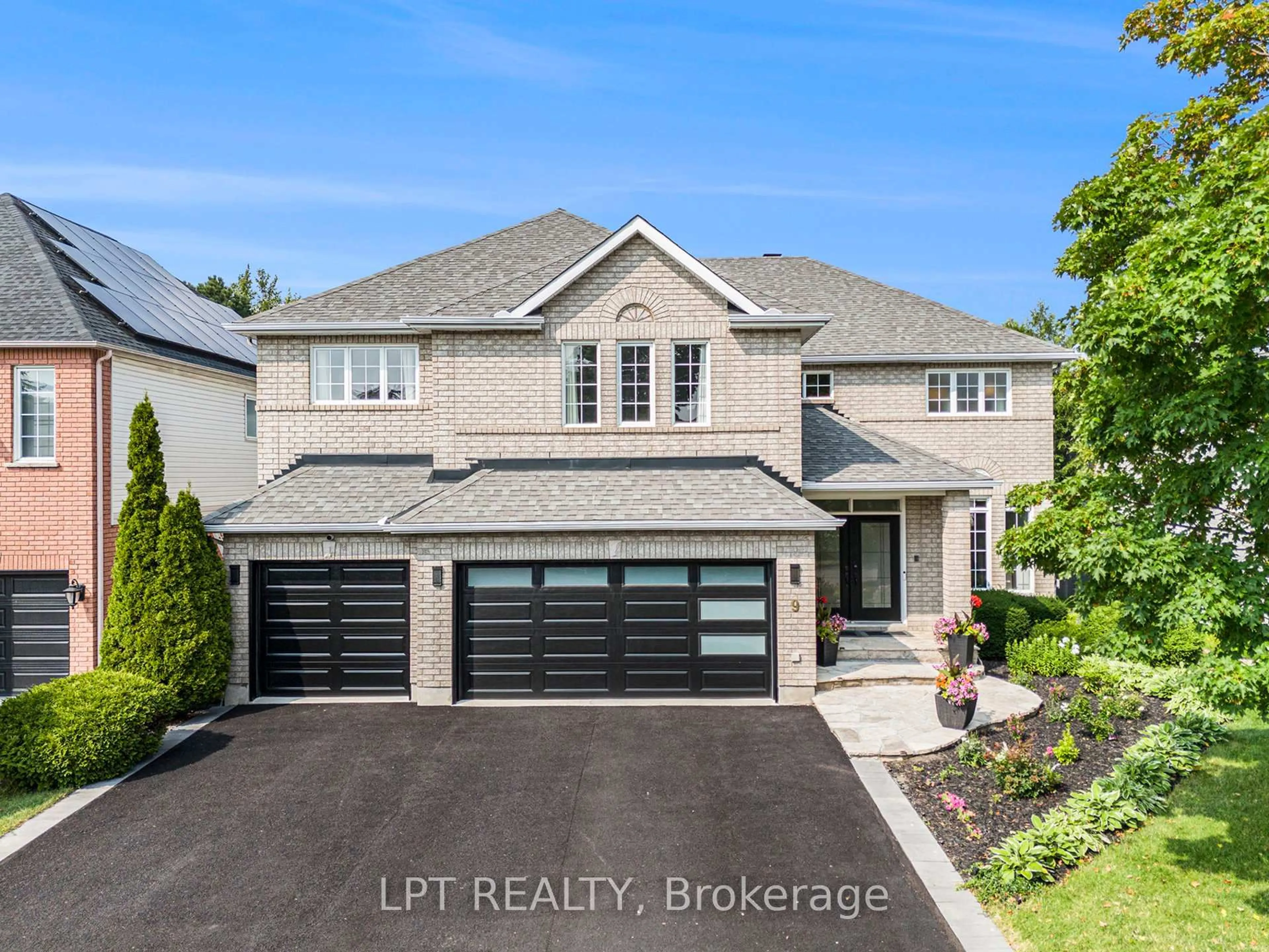 Unknown for 9 Taj Crt, Ottawa Ontario K1G 5K6