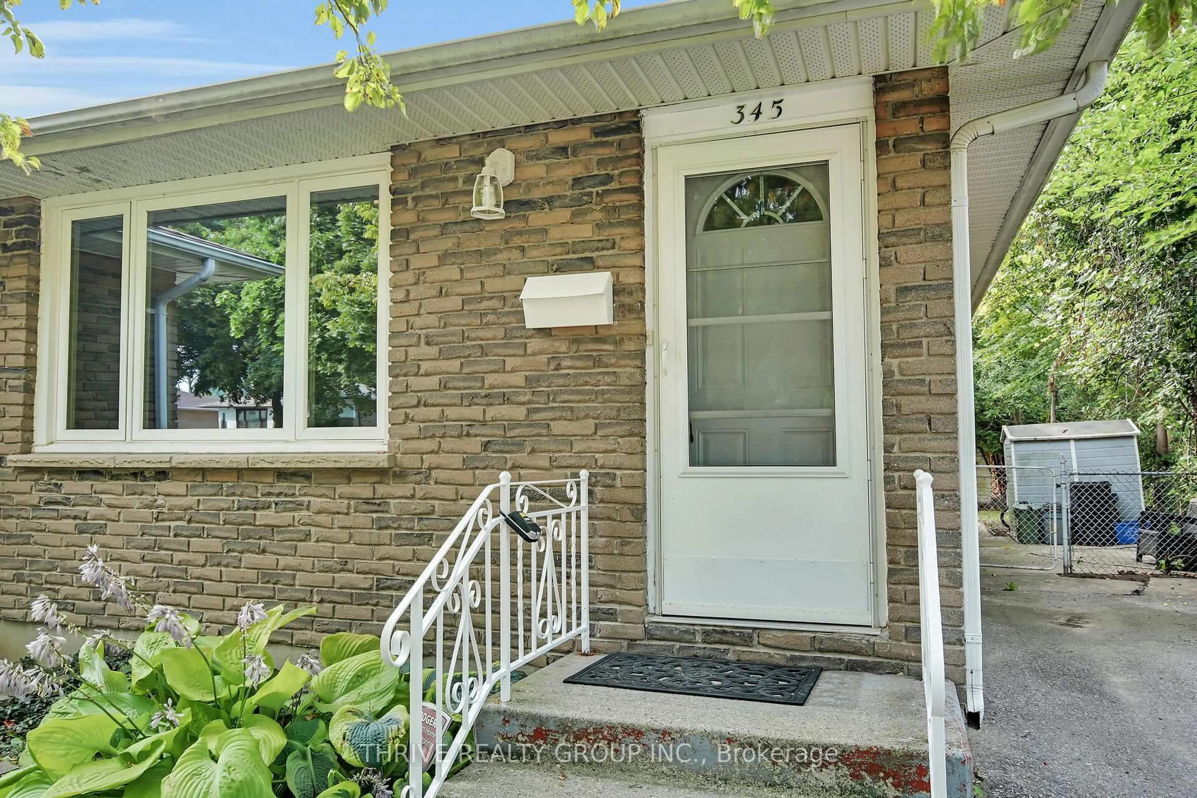 Unknown for 345 Hudson Dr, London East Ontario N5V 1E4