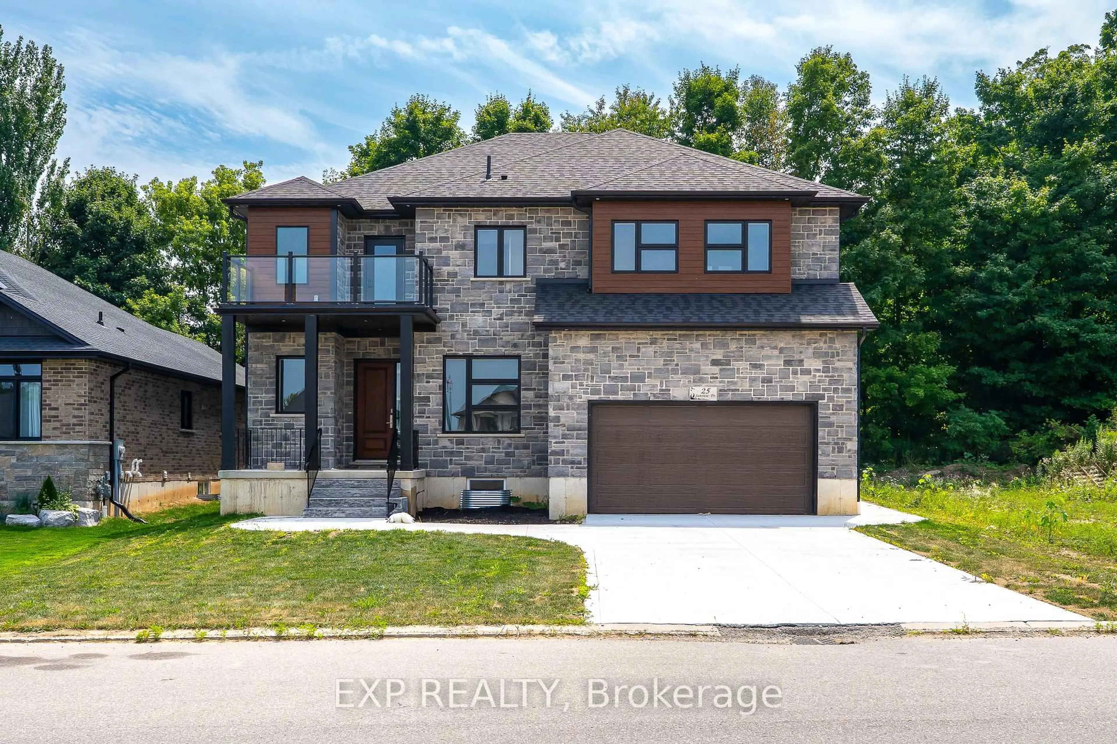 Home with brick exterior material, street for 25 Sunview Dr, Norwich Ontario N0J 1P0