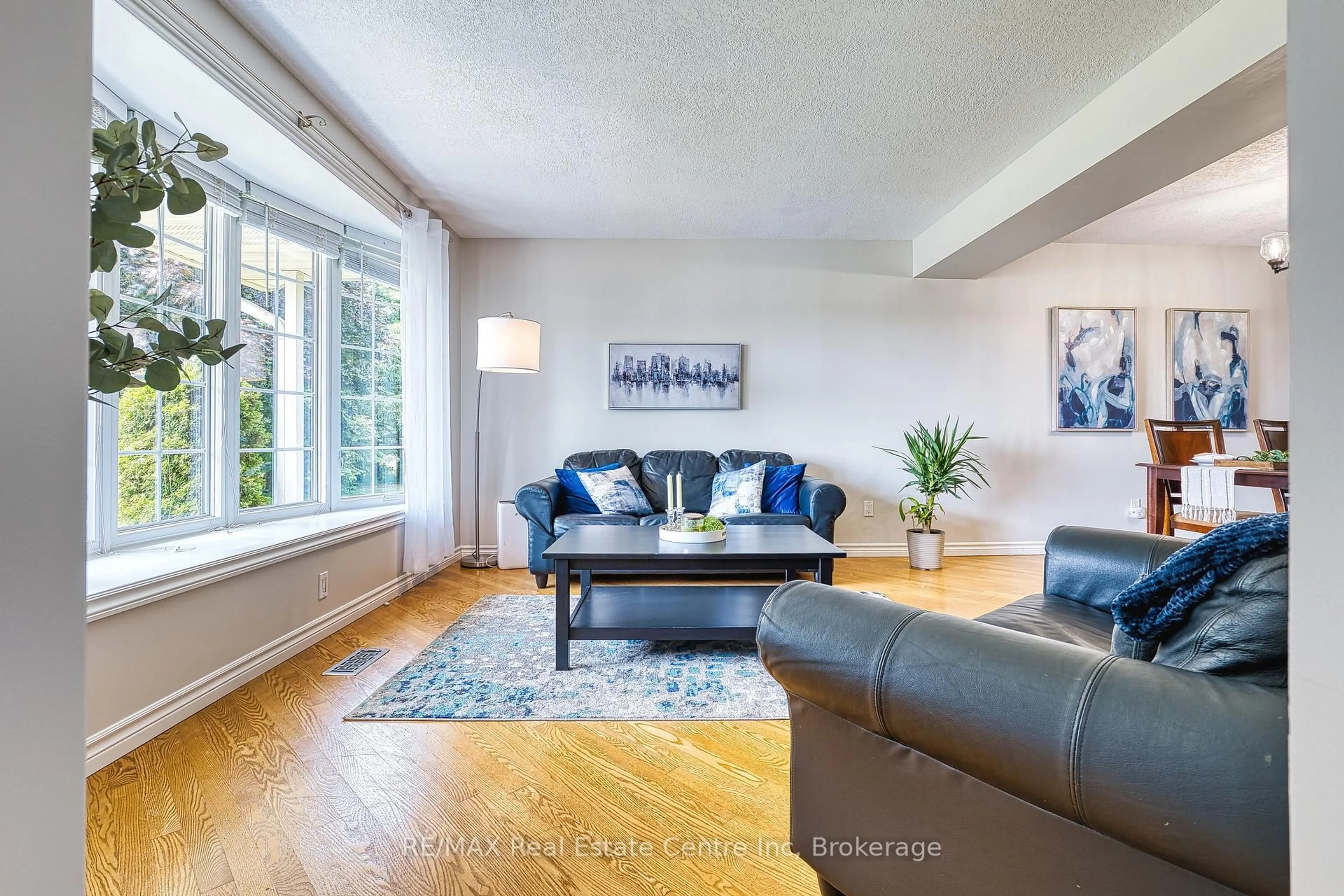 Living room with furniture, unknown for 6617 Third Line, Centre Wellington Ontario N1M 2W4