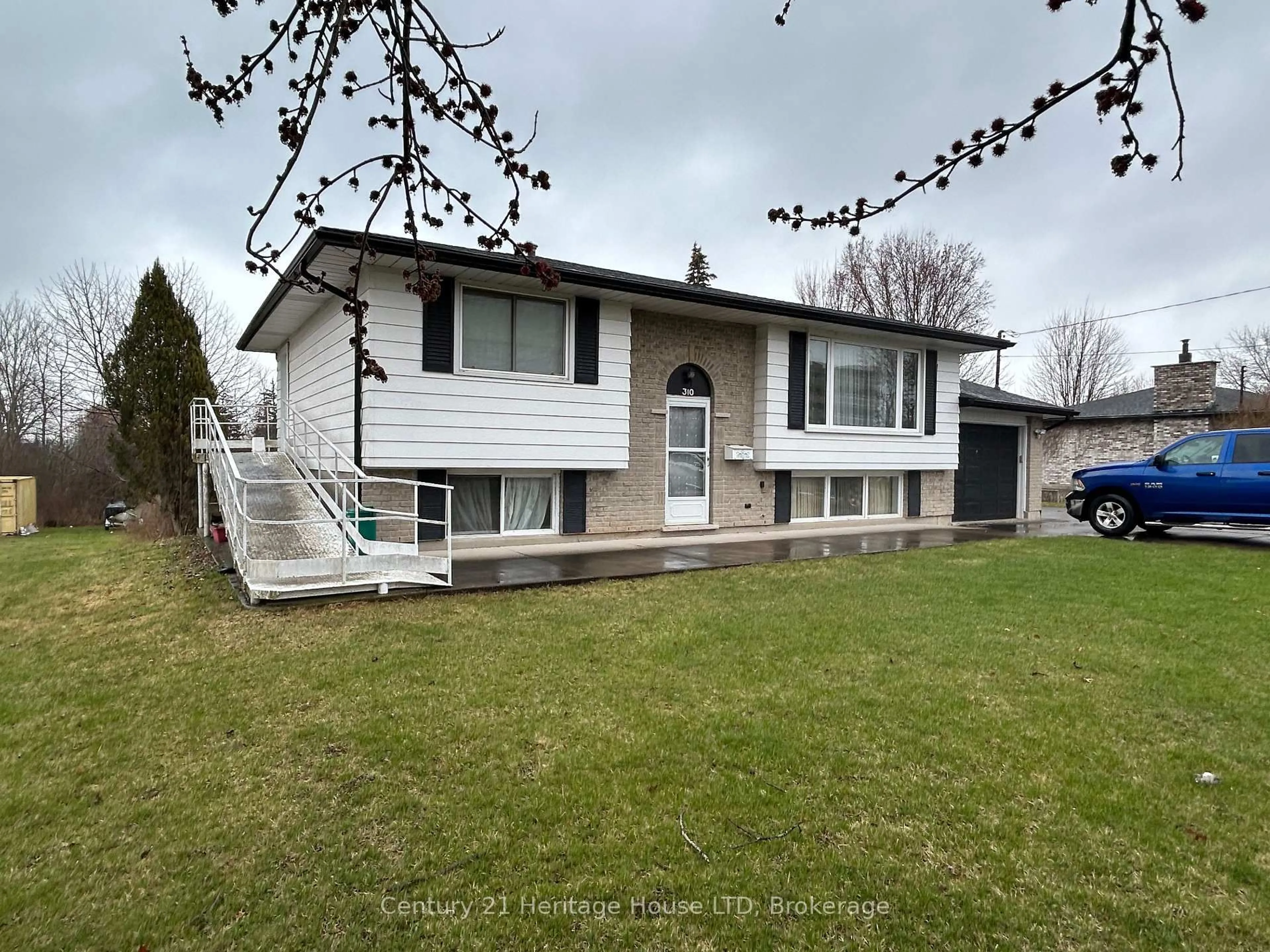 Unknown for 310 Albany St, Fort Erie Ontario L2A 1L9