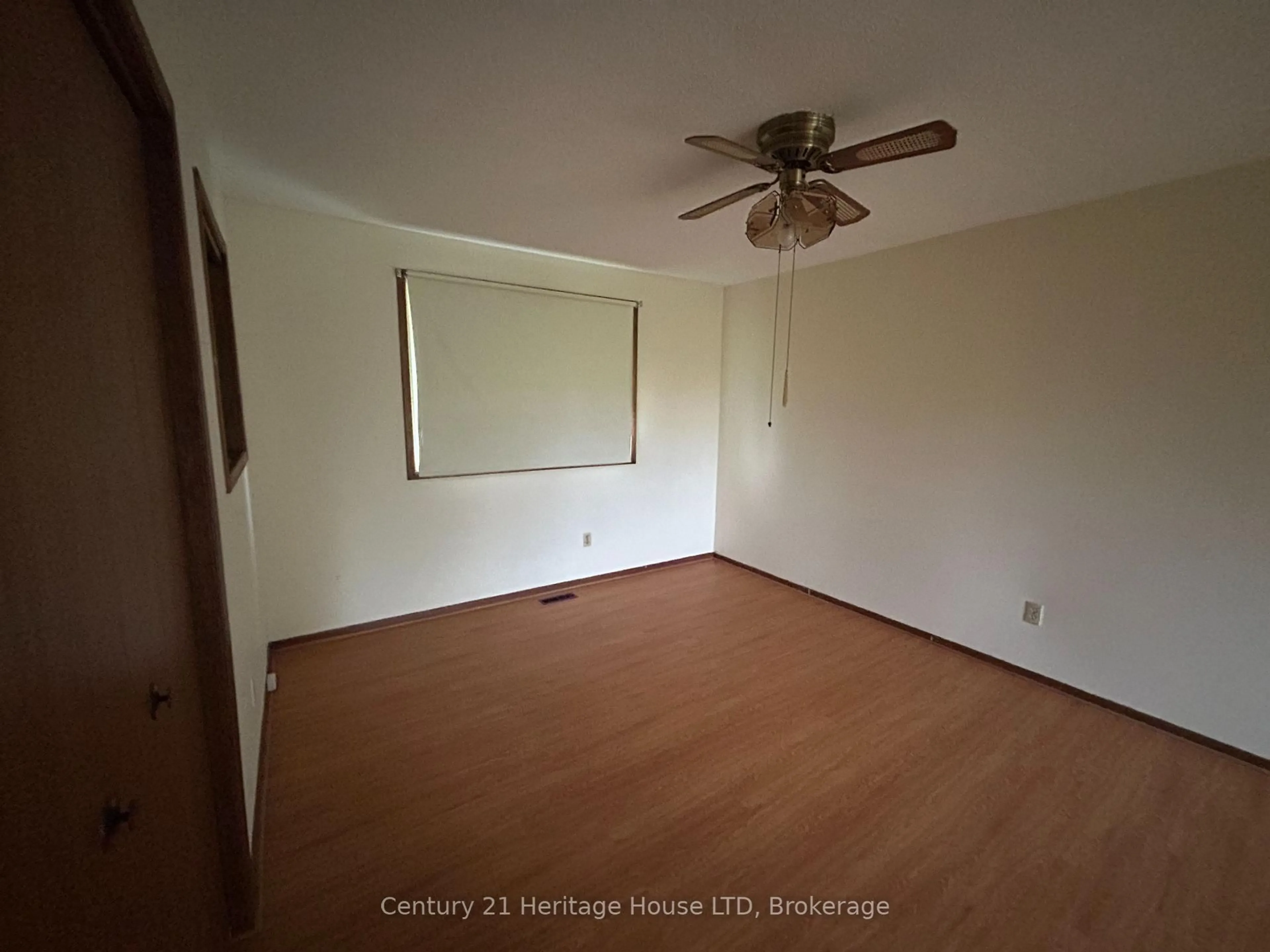 A pic of a room for 310 Albany St, Fort Erie Ontario L2A 1L9