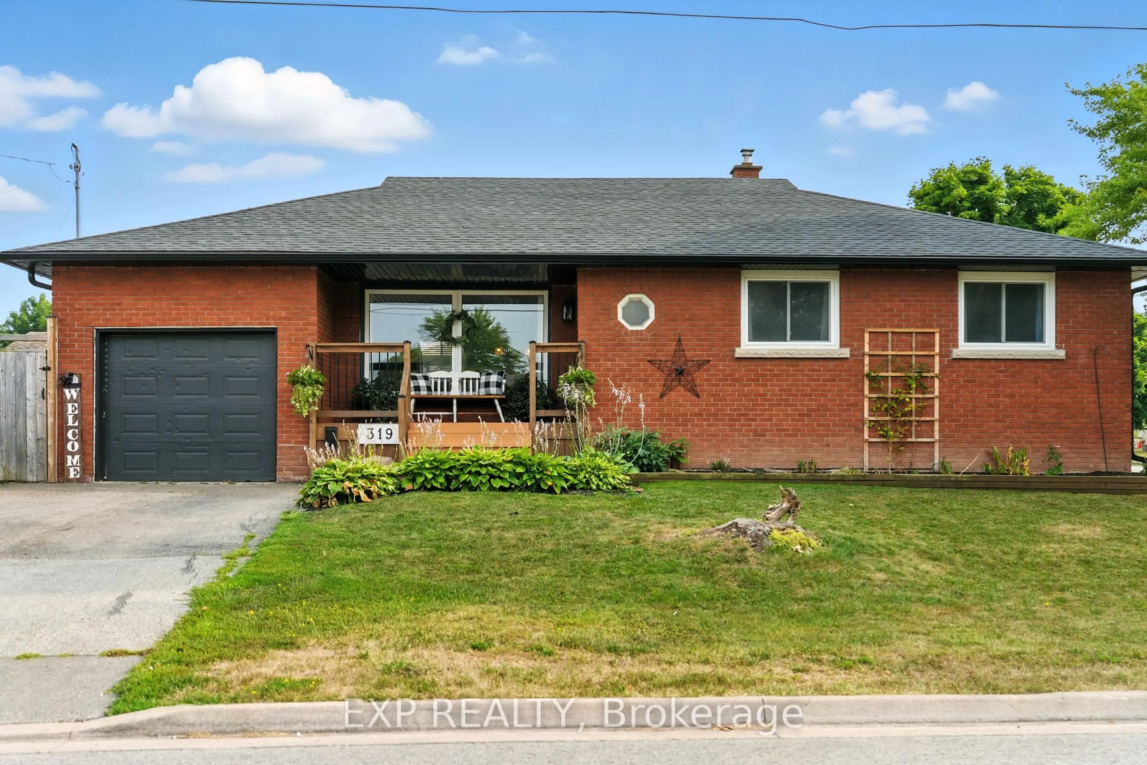 Home with brick exterior material, street for 319 Highland Ave, Fort Erie Ontario L2A 2Y1