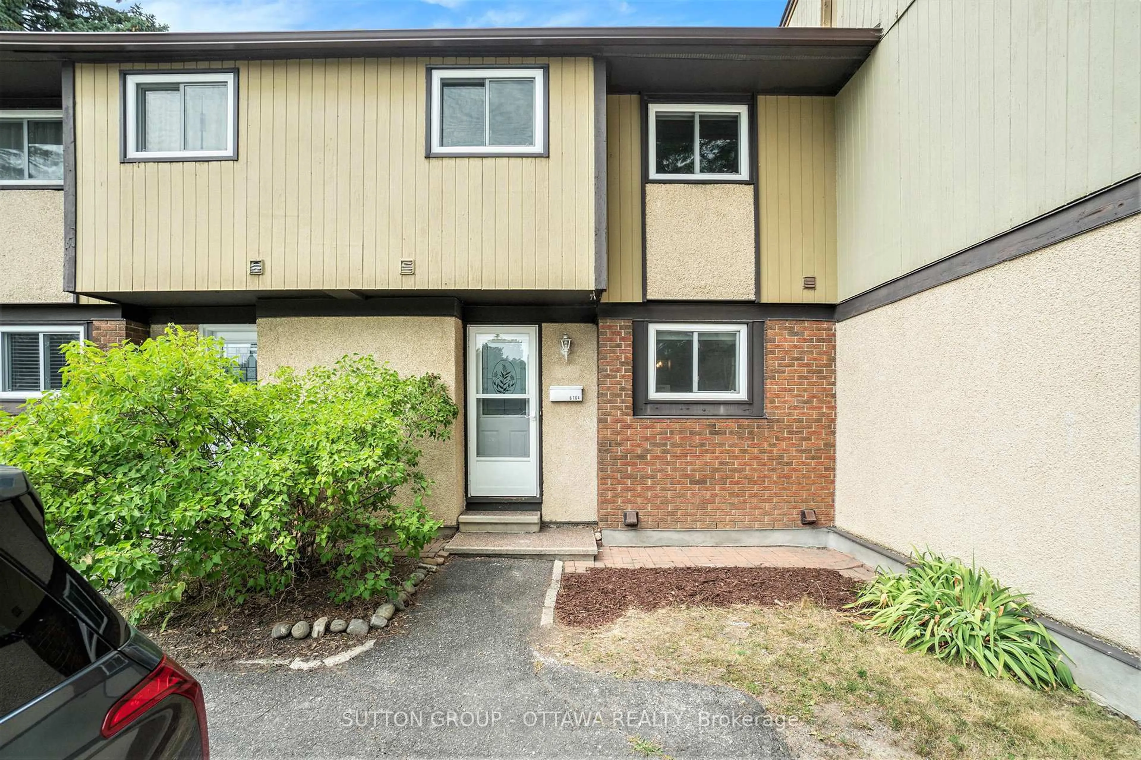 Unknown for 6164 Brookside Lane, Orleans Ontario K1C 2K7