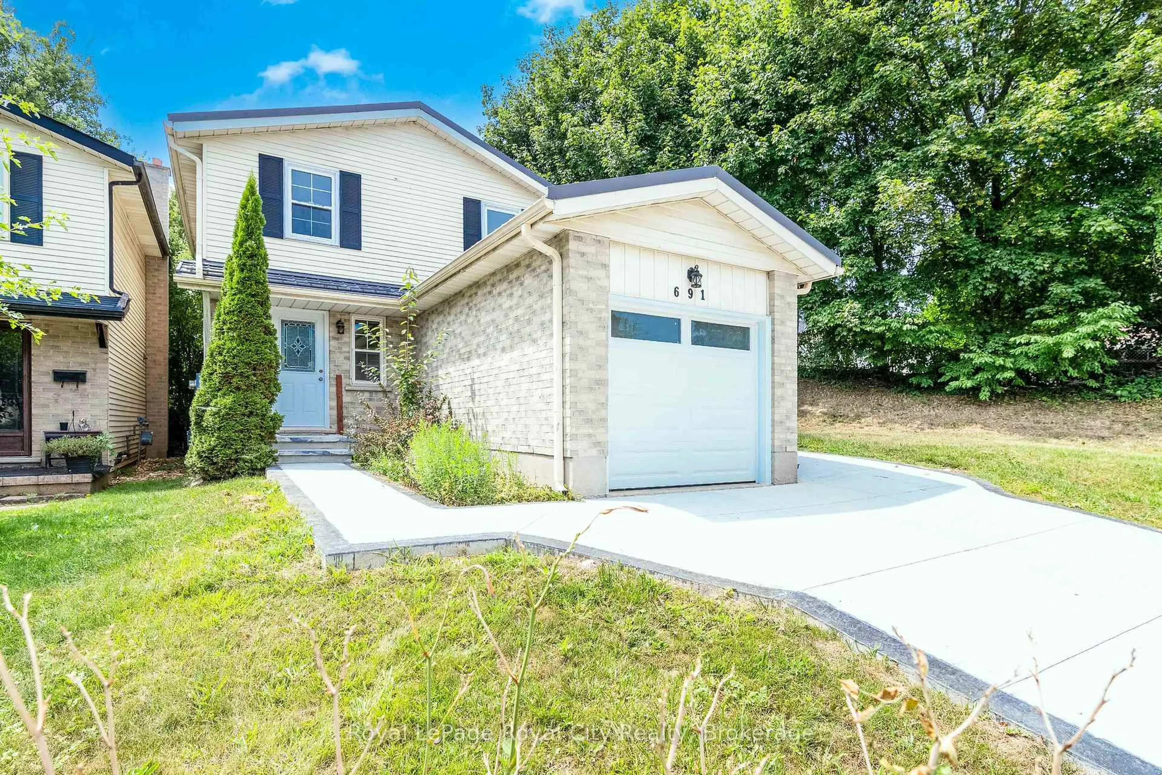 Unknown for 691 College Ave, Guelph Ontario N1G 2Y2