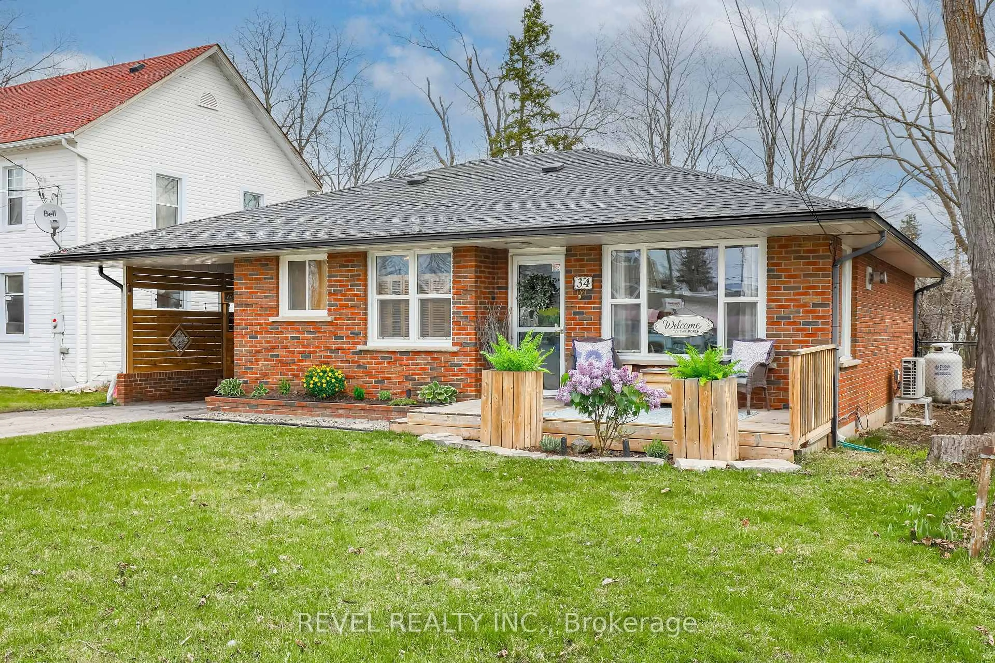Home with brick exterior material, street for 34 William St, Kawartha Lakes Ontario K0M 1A0