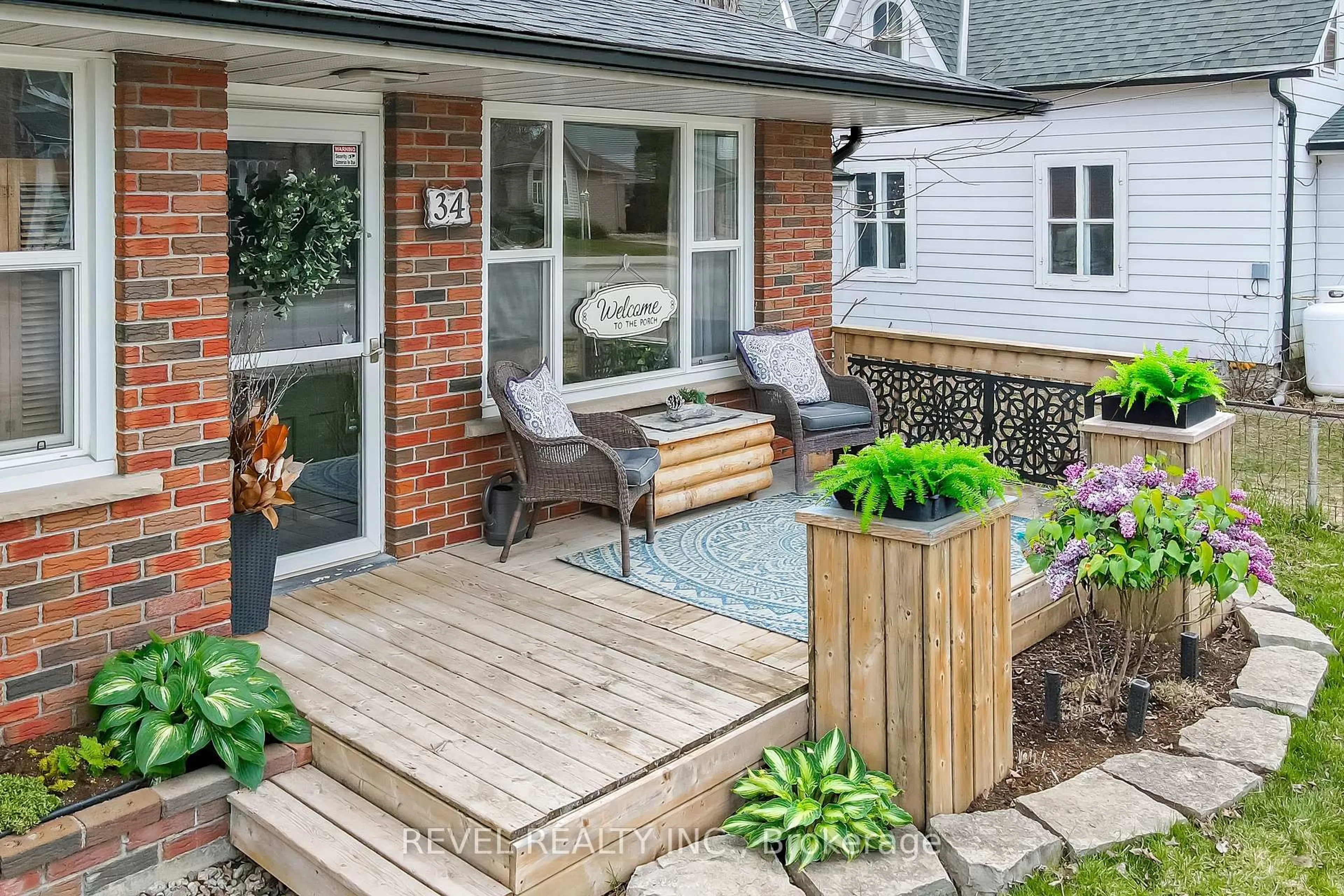 Home with brick exterior material, street for 34 William St, Kawartha Lakes Ontario K0M 1A0