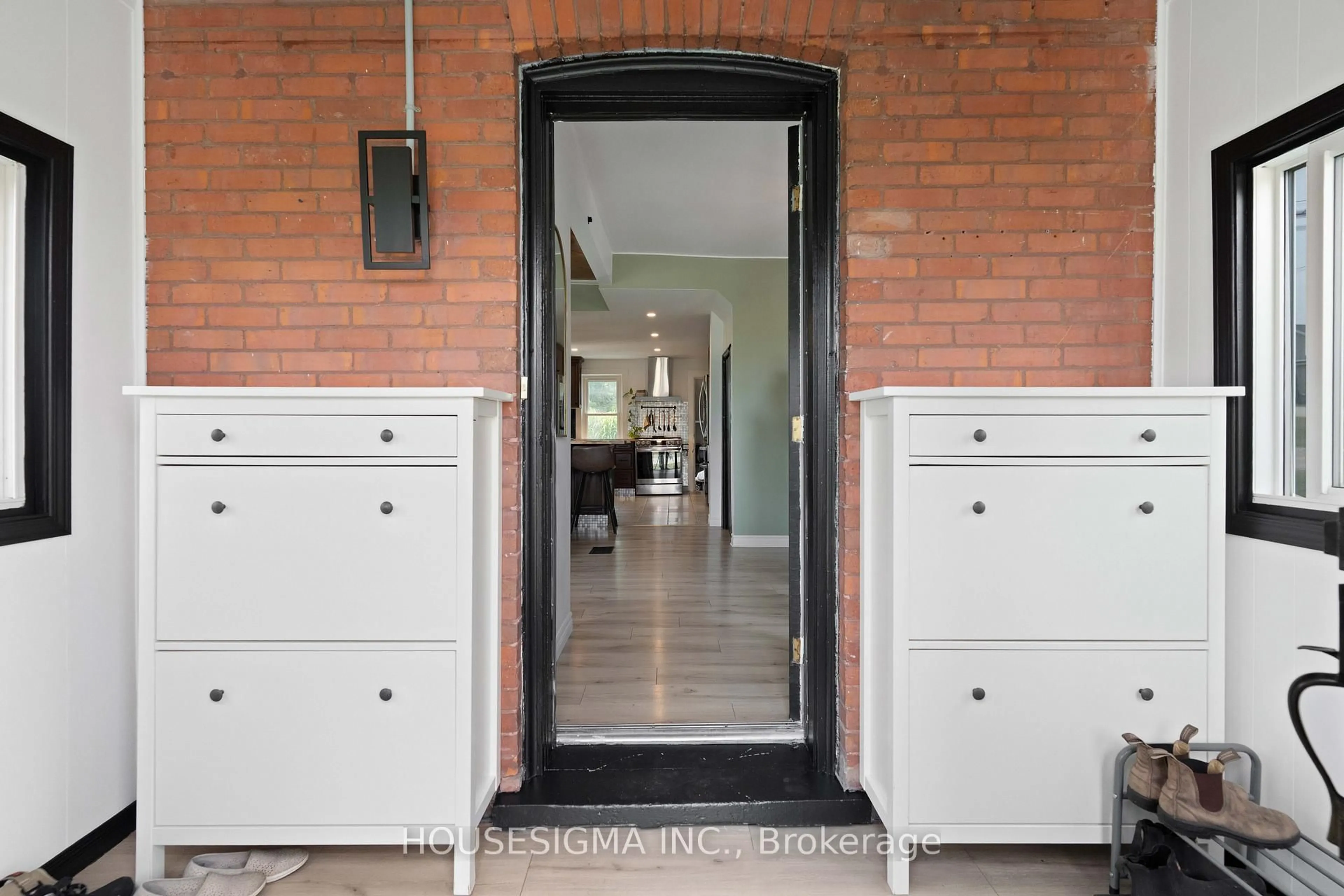 Indoor entryway for 51017 Ron McNeil Line, Malahide Ontario N0L 2J0
