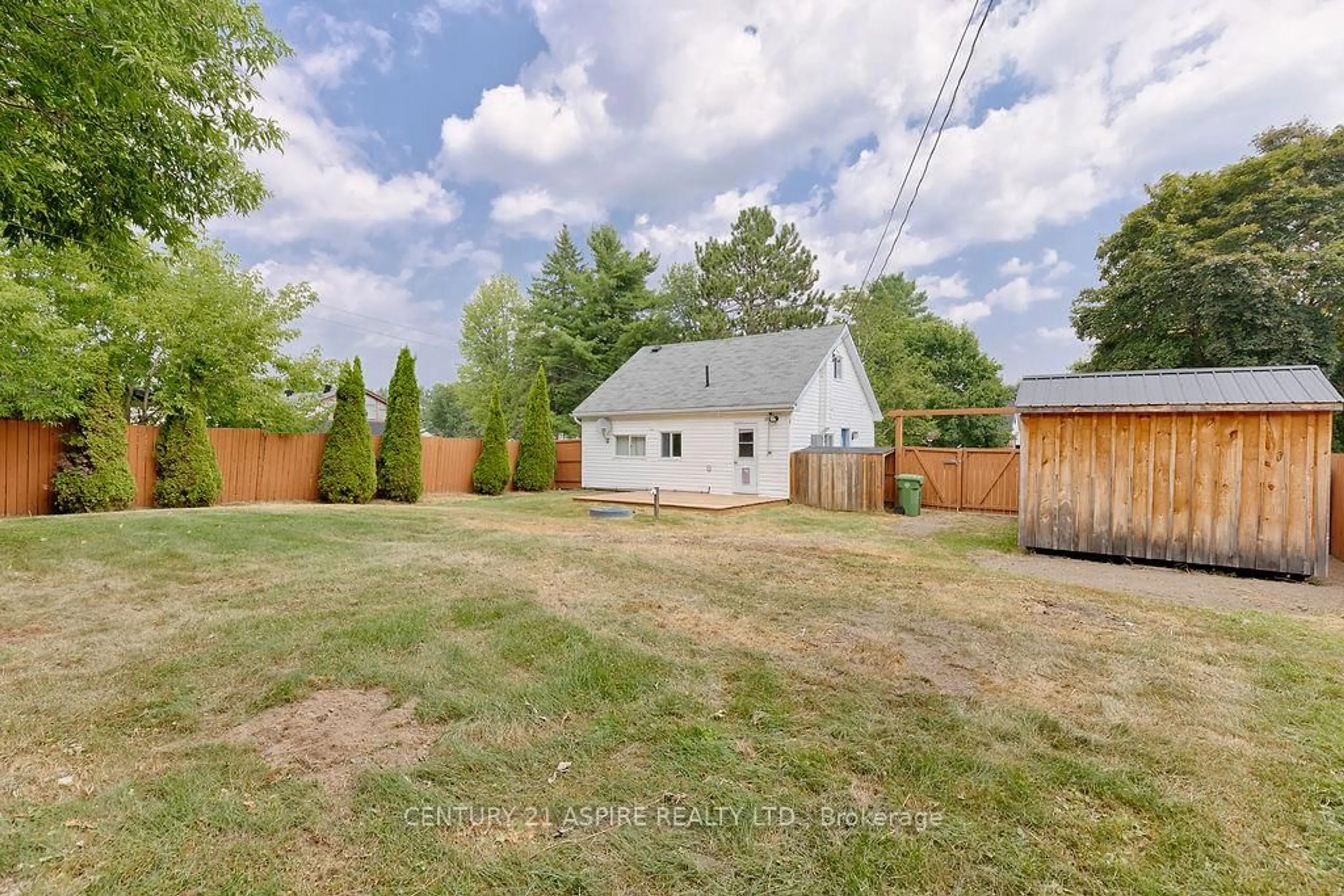 A pic from outside/outdoor area/front of a property/back of a property/a pic from drone, unknown for 793 Easy St, Petawawa Ontario K8A 7C9