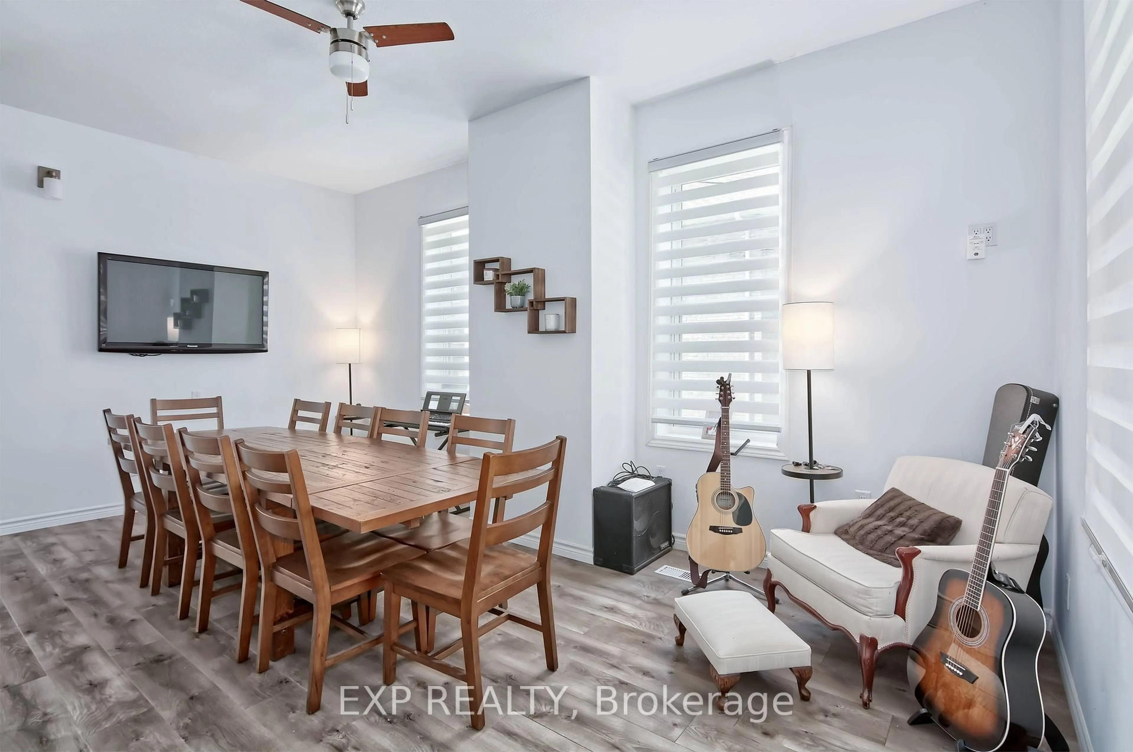 Dining room, wood/laminate floor for 183 King St, North Huron Ontario N0M 1H0