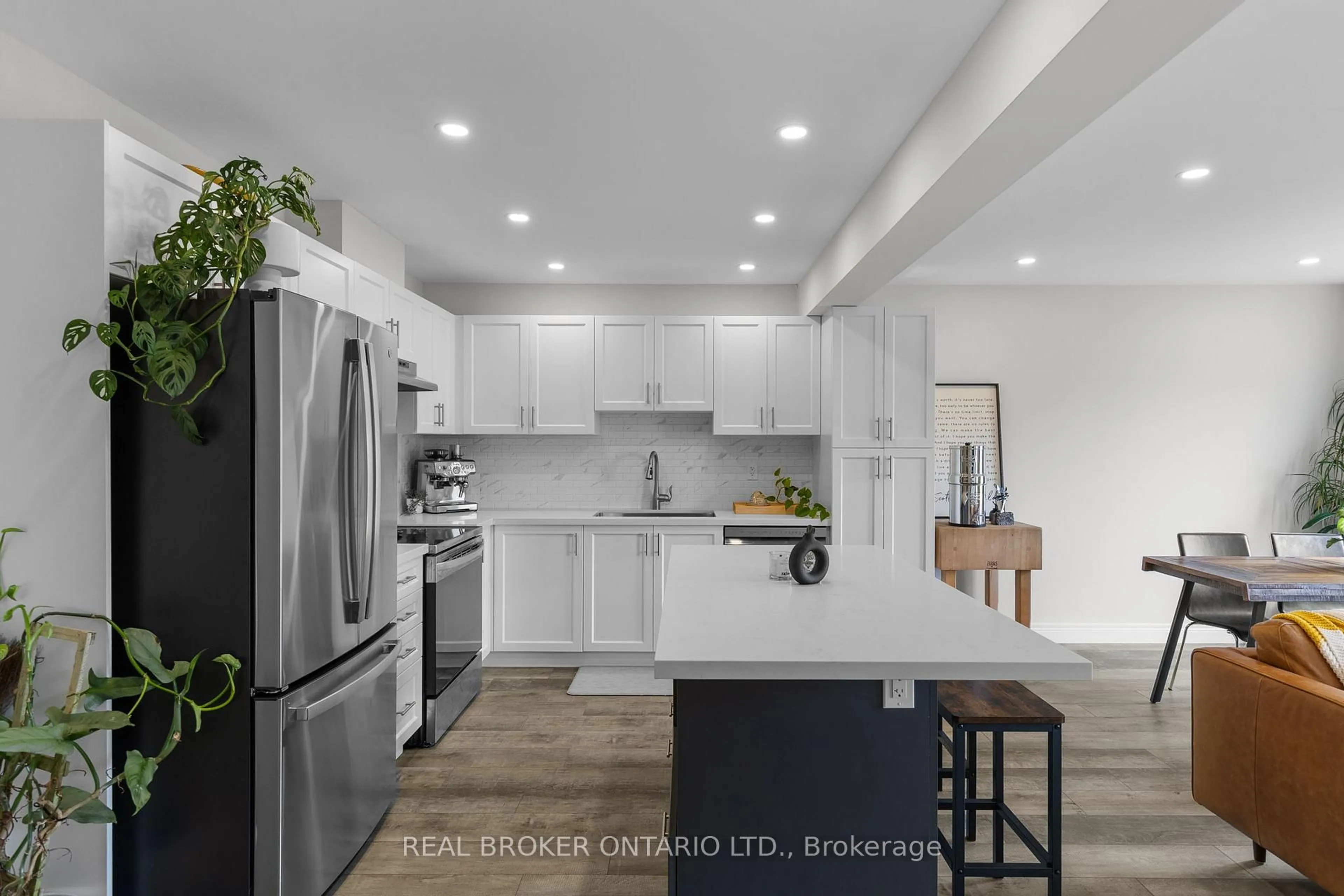 Open concept kitchen, ceramic/tile floor for 8 Nicole Park Pl, Bracebridge Ontario P1L 0C8