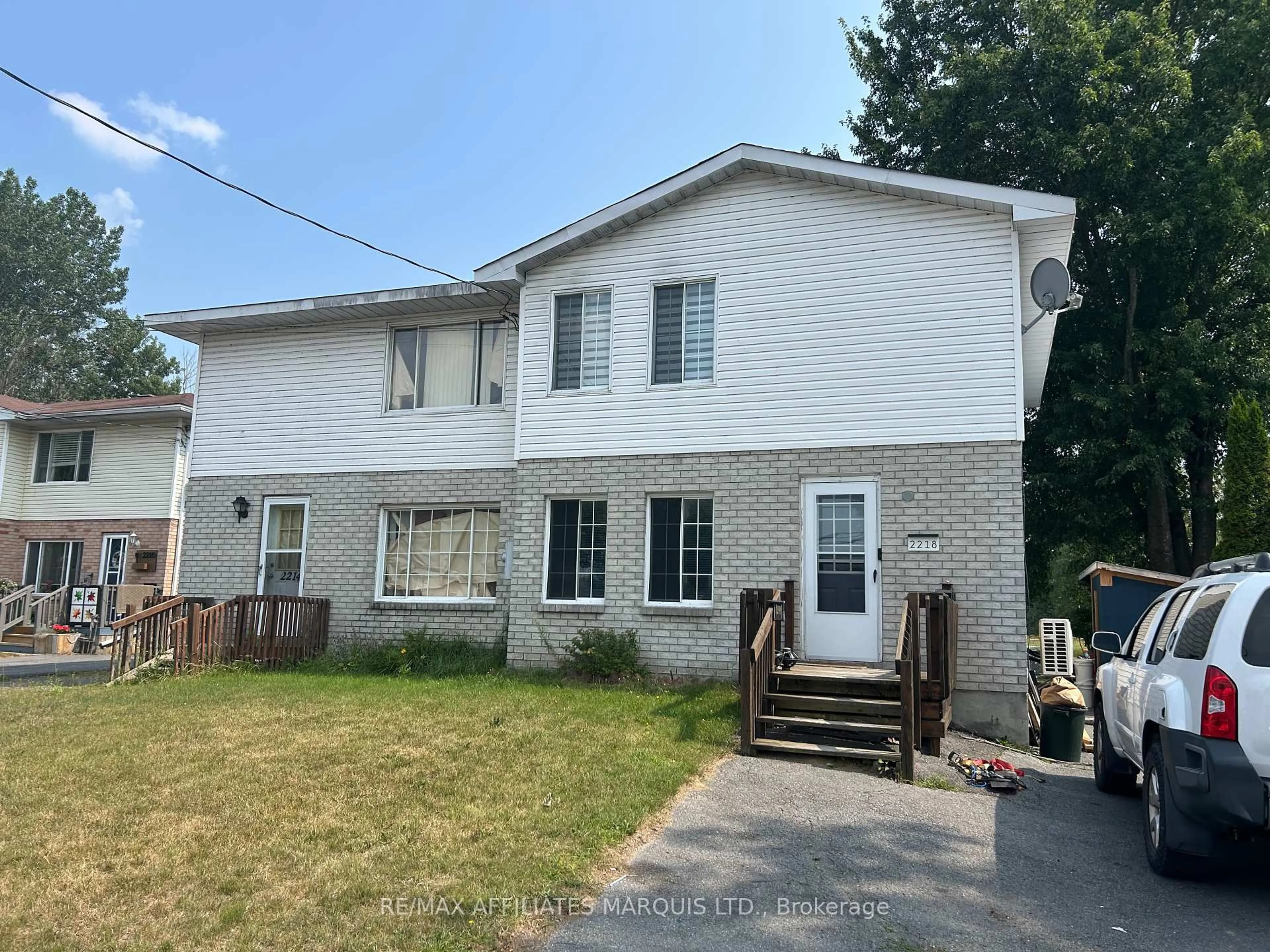 A pic from outside/outdoor area/front of a property/back of a property/a pic from drone, street for 2218 Tollgate Rd, Cornwall Ontario K6J 5W8
