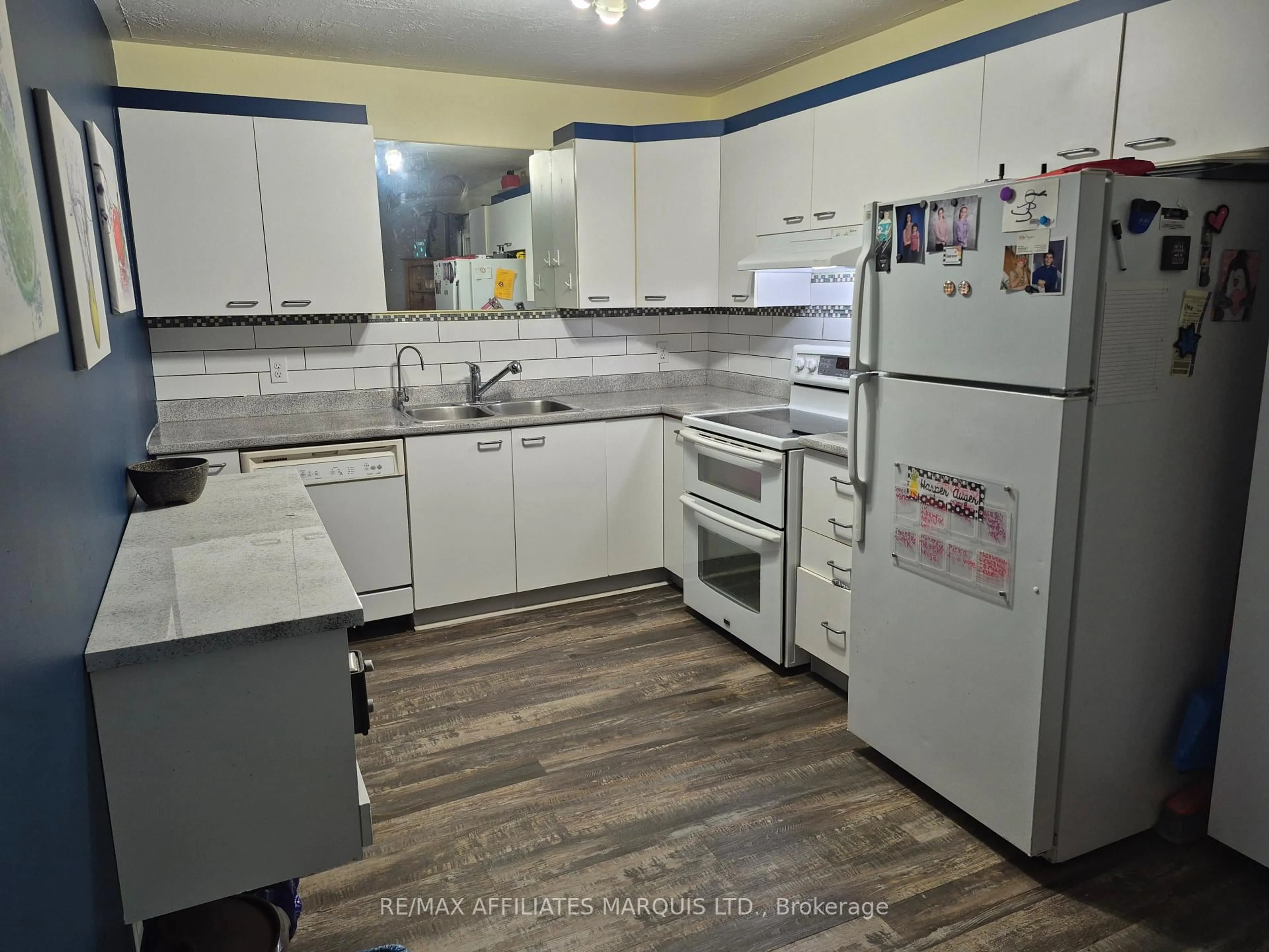 Standard kitchen, unknown for 2218 Tollgate Rd, Cornwall Ontario K6J 5W8