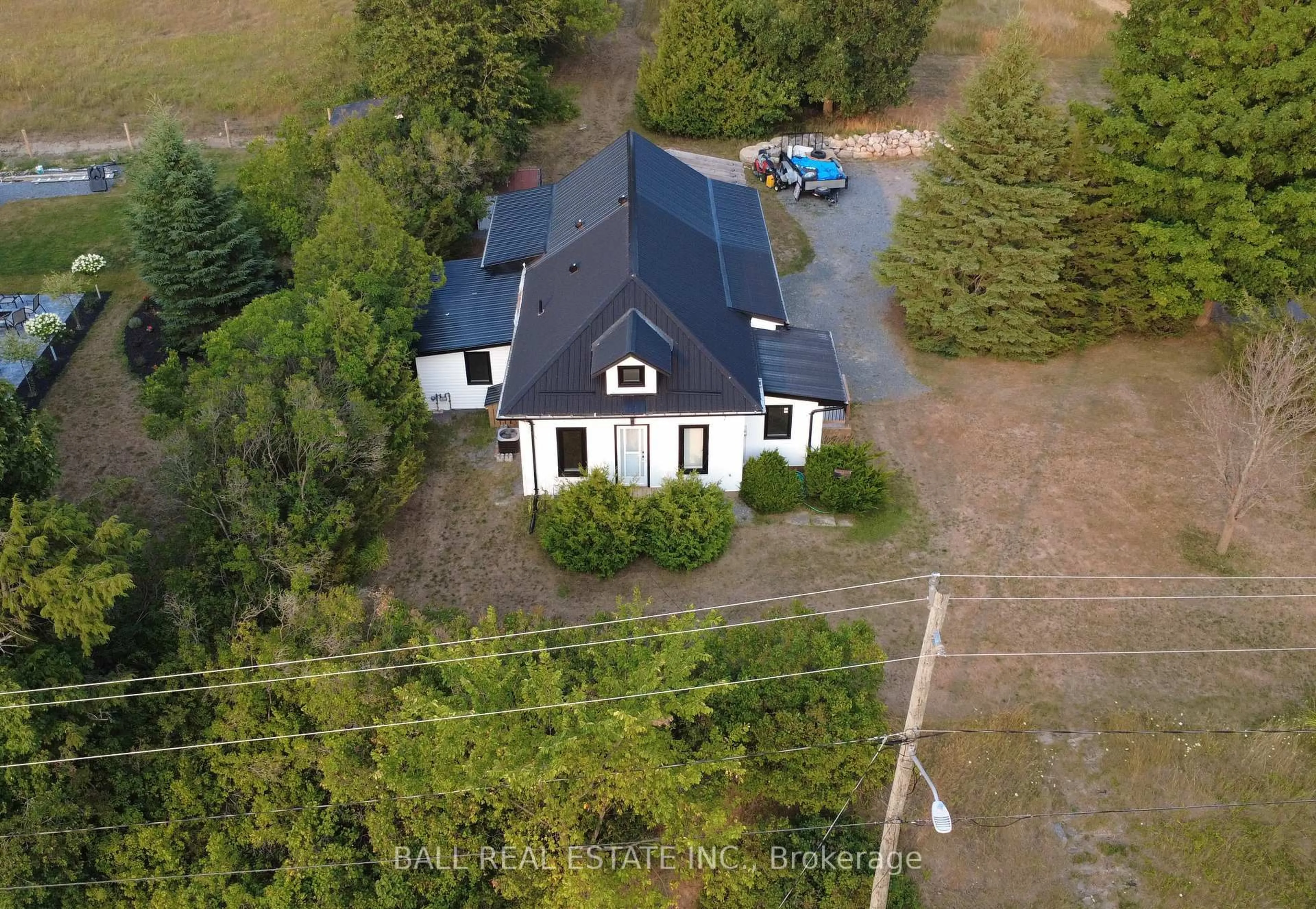 A pic from outside/outdoor area/front of a property/back of a property/a pic from drone, building for 34 Concession St, Havelock-Belmont-Methuen Ontario K0L 1Z0