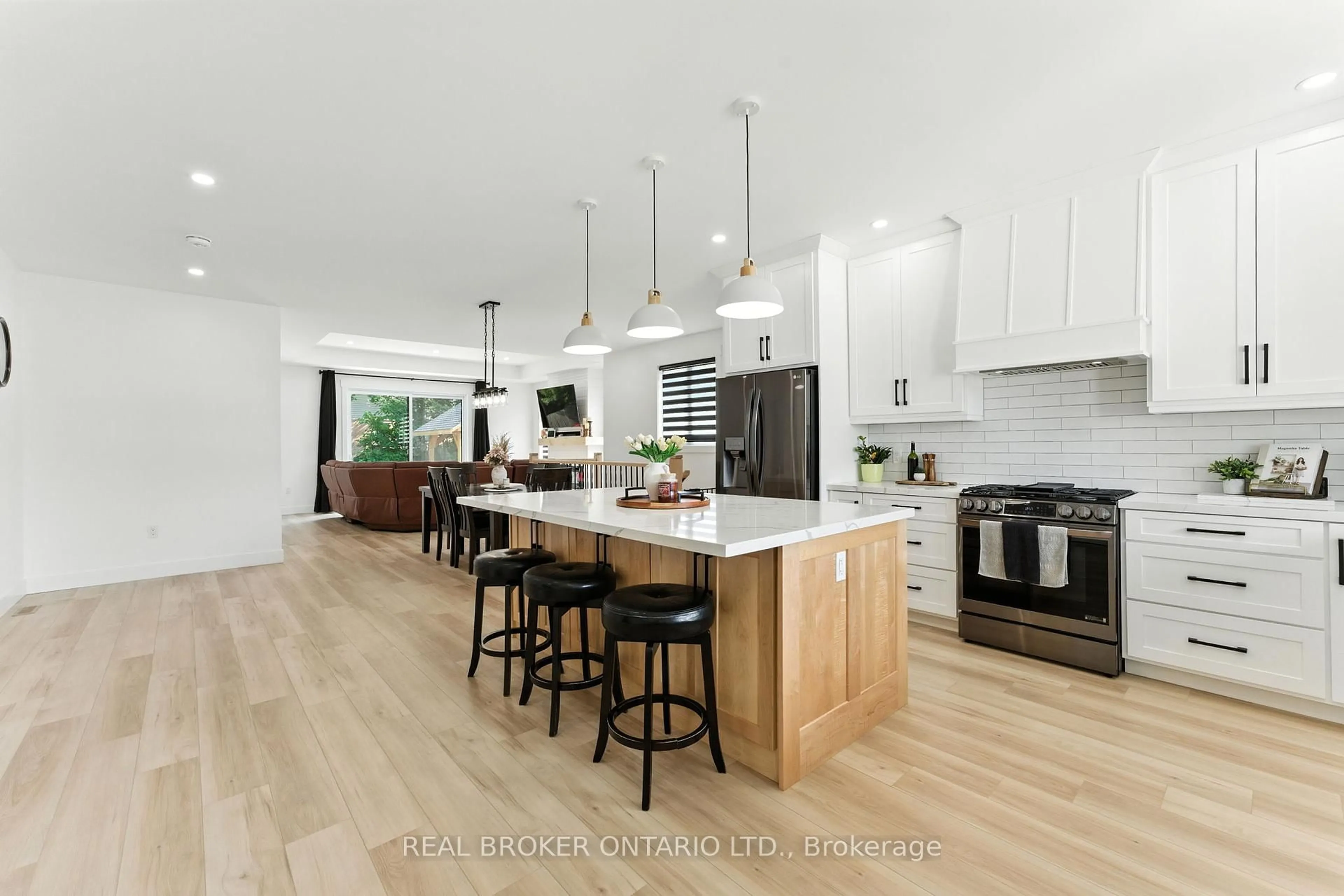 Open concept kitchen, unknown for 9 Macneil Crt, Bayham Ontario N0J 1T0