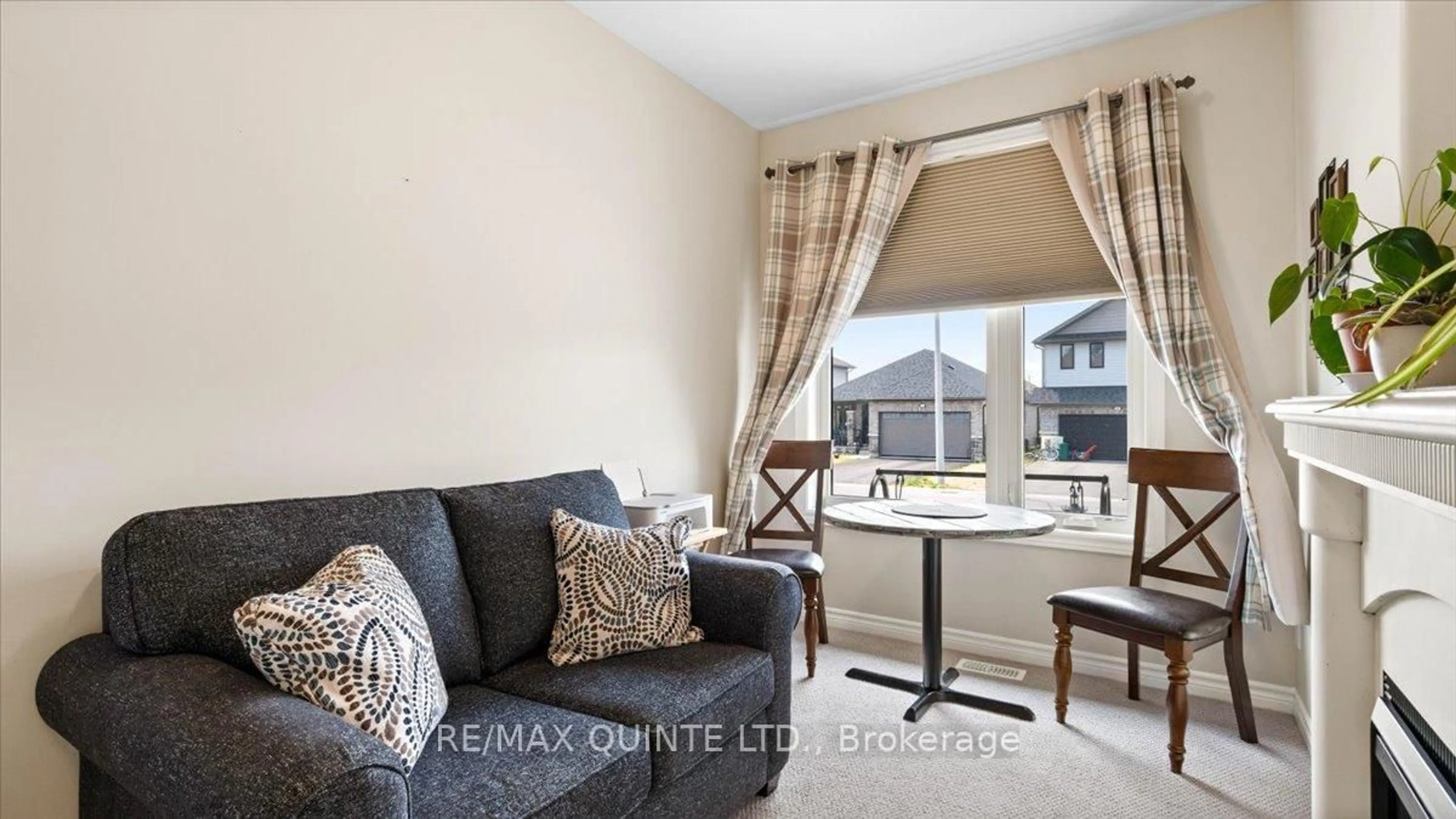 Living room with furniture, unknown for 35 Cypress Dr, Belleville Ontario K8N 0J5
