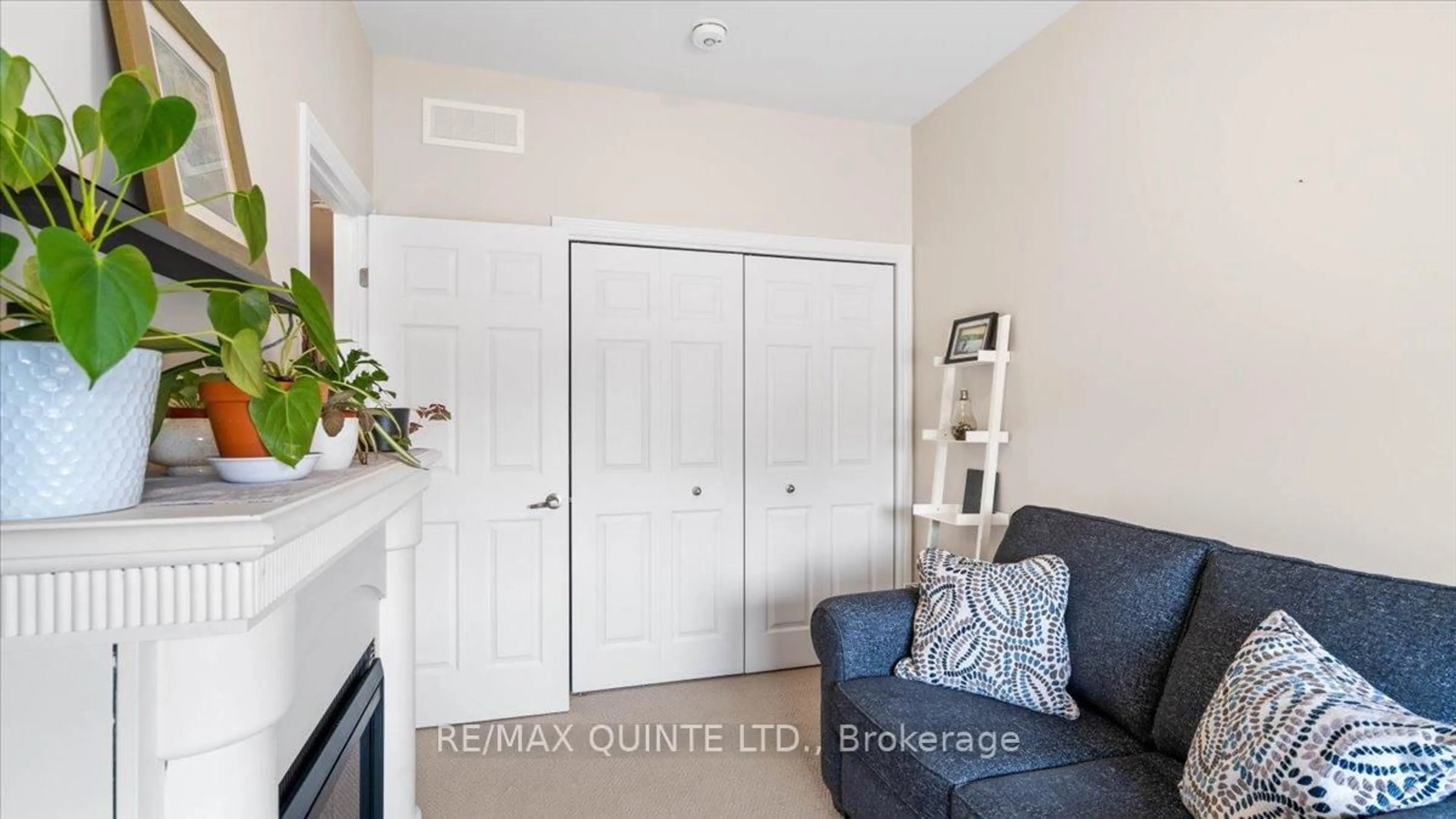 A pic of a room for 35 Cypress Dr, Belleville Ontario K8N 0J5