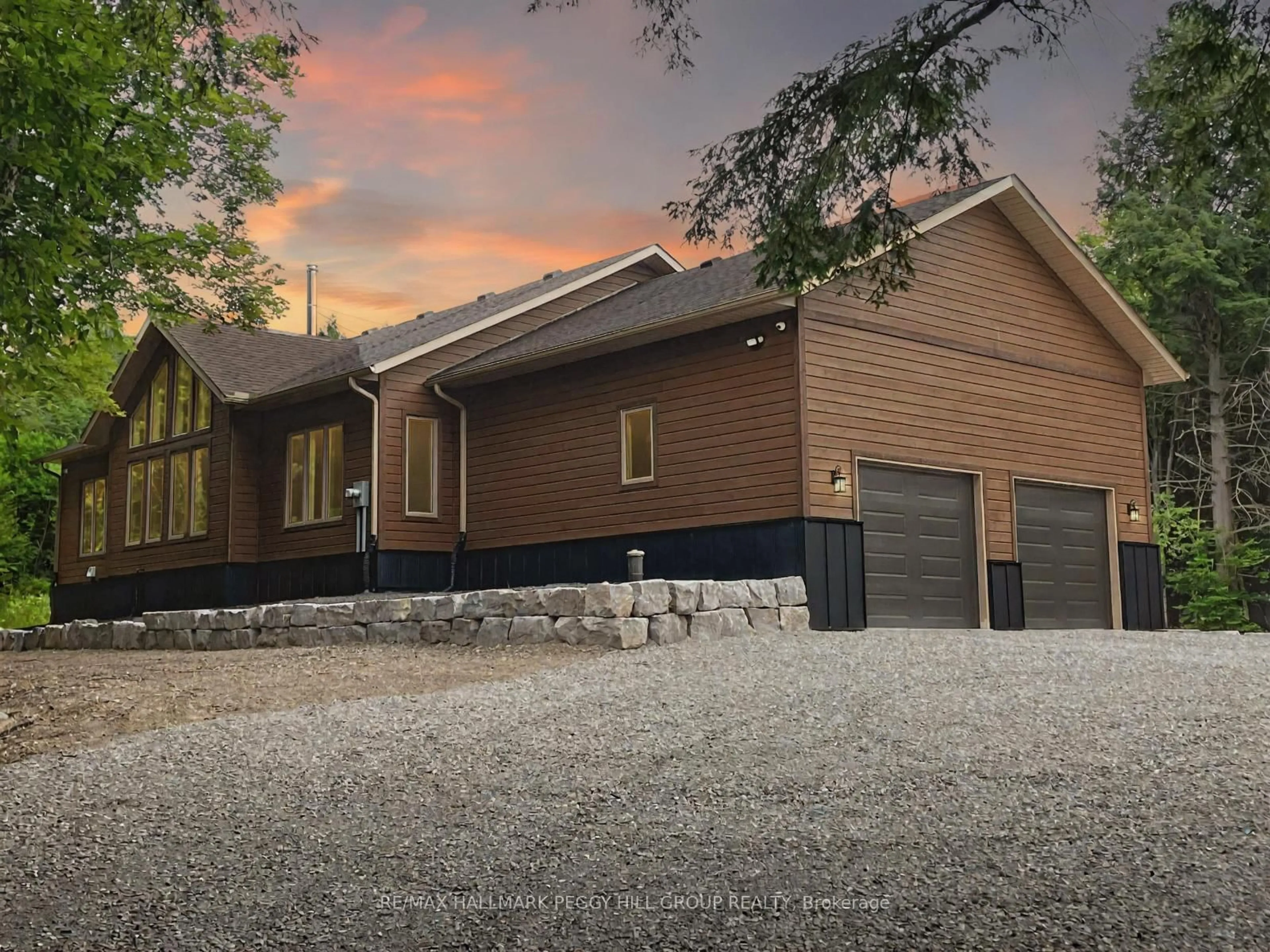 Home with brick exterior material, unknown for 4571 Aspdin Rd, Muskoka Lakes Ontario P0B 1M0