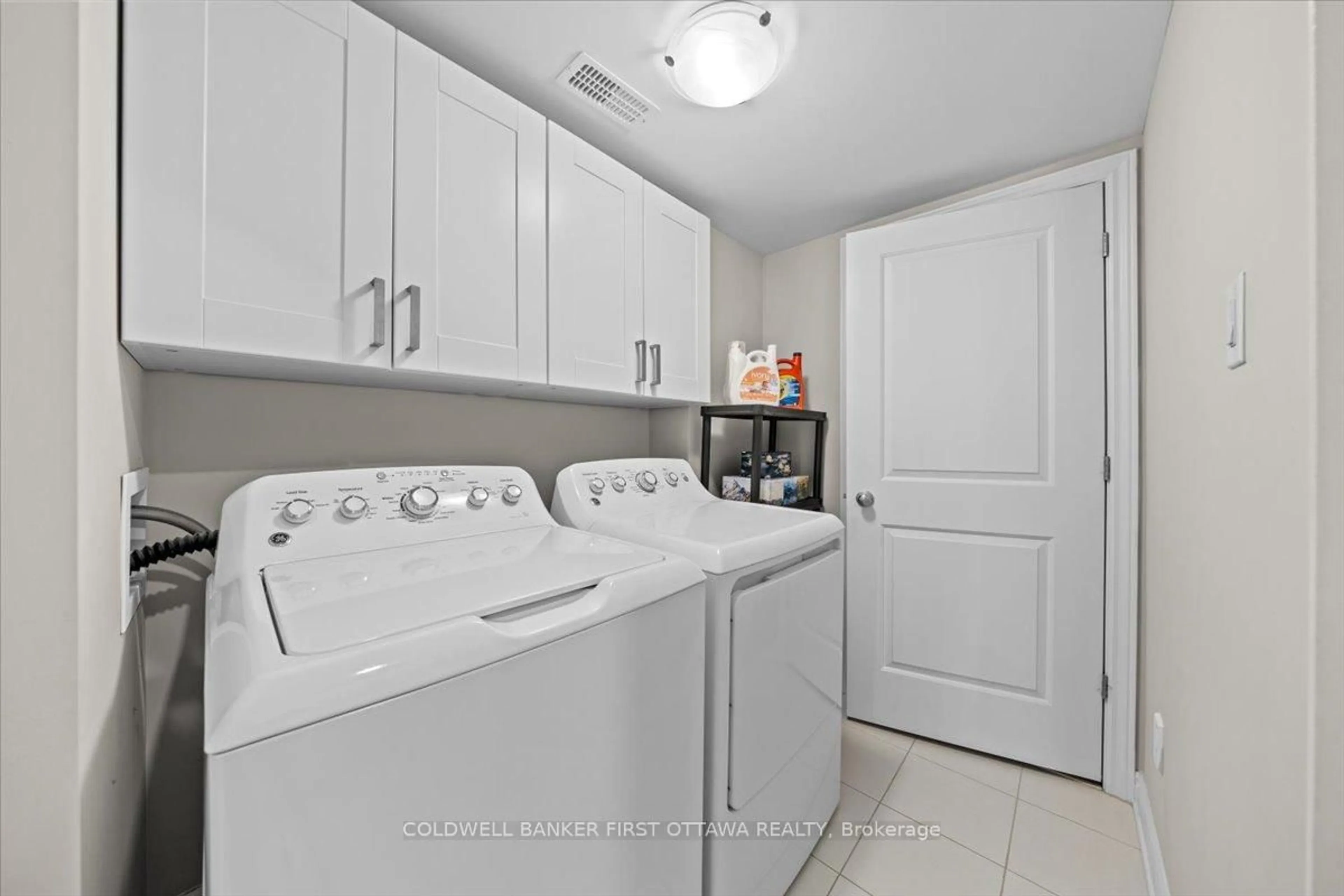 Laundry room for 329 CITRINE St, Ottawa Ontario K4A 1A8