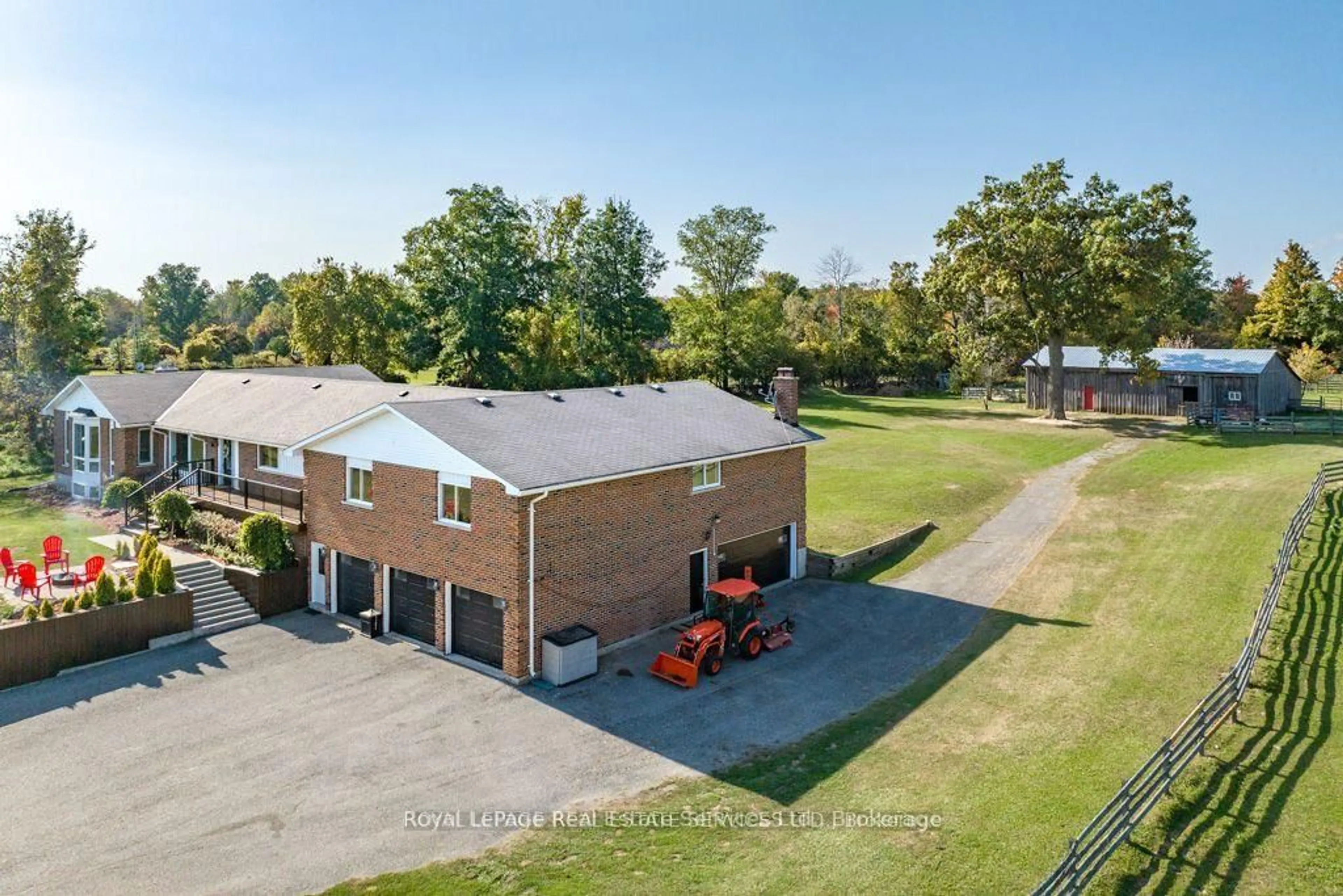 A pic from outside/outdoor area/front of a property/back of a property/a pic from drone, building for 9630 Wellington Road 42, Erin Ontario L7G 4S8