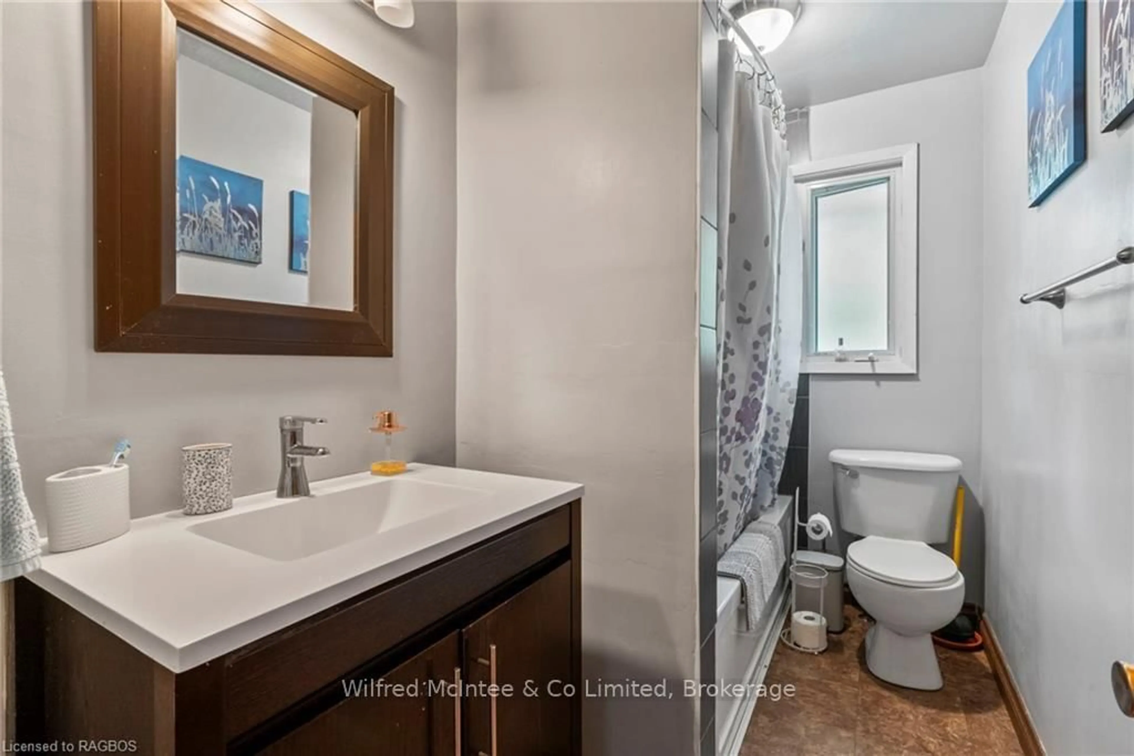 Standard bathroom, ceramic/tile floor for 343 George St, West Grey Ontario N0G 1R0