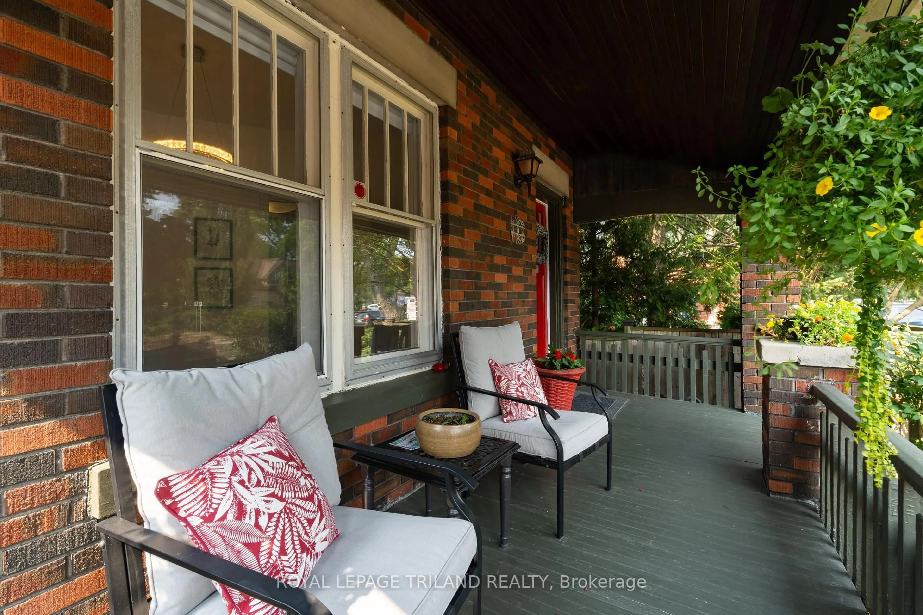 Patio, street for 302 Cheapside St, London East Ontario N6A 2A4