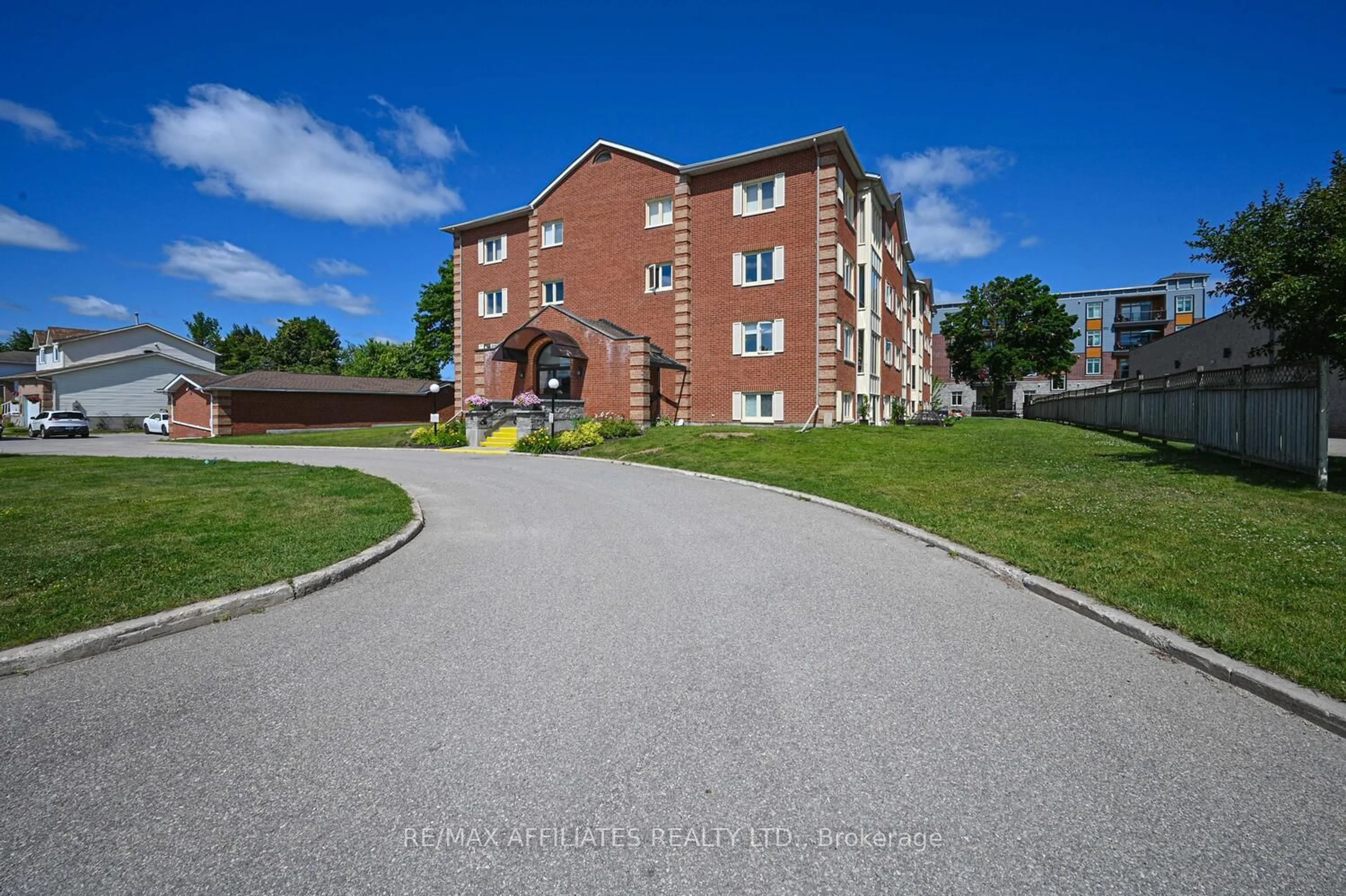 Unknown for 10 Armstrong Dr #208, Smiths Falls Ontario K7A 5H8
