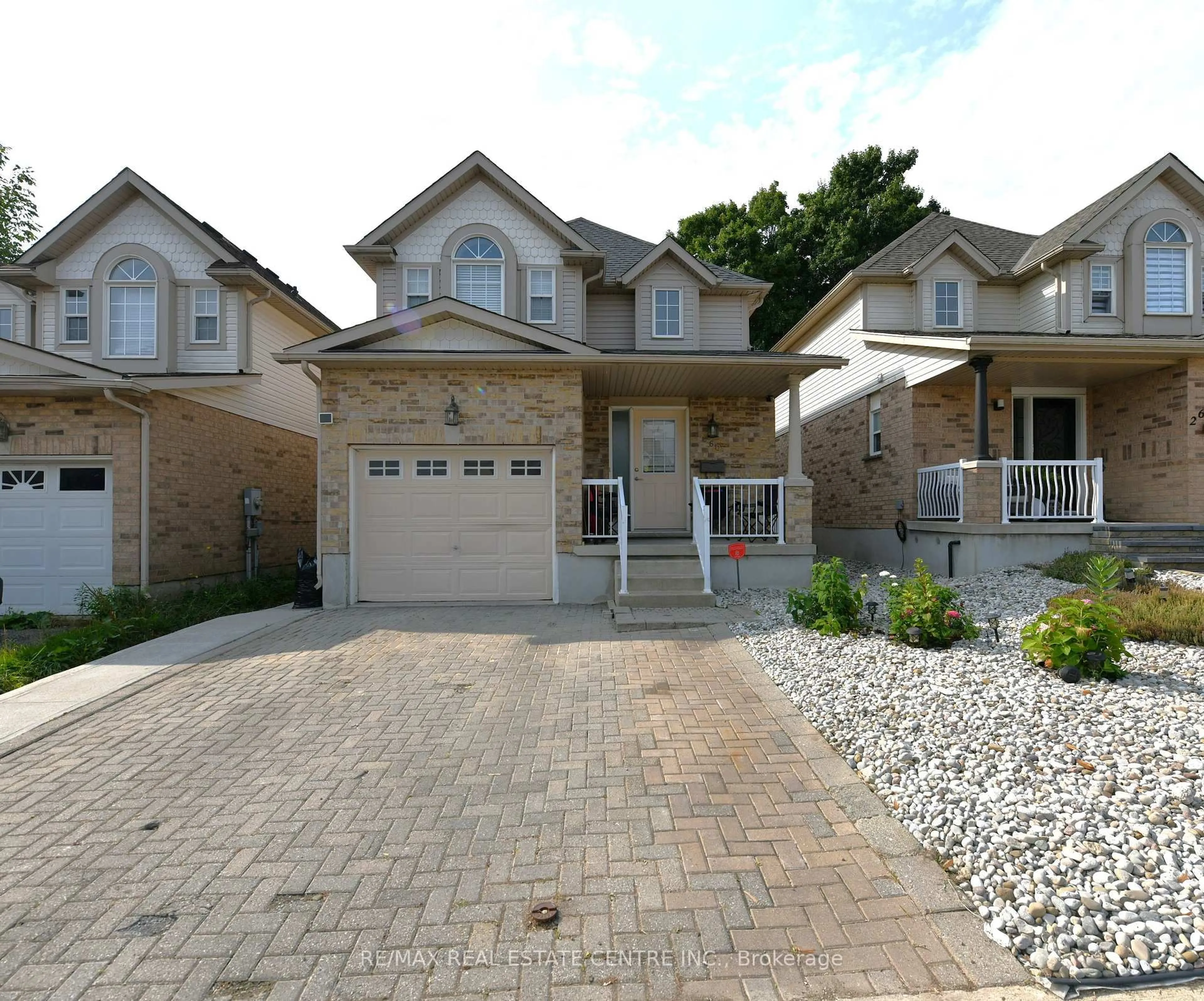 Home with brick exterior material, street for 260 Bridlewreath St, Kitchener Ontario N2E 4B4