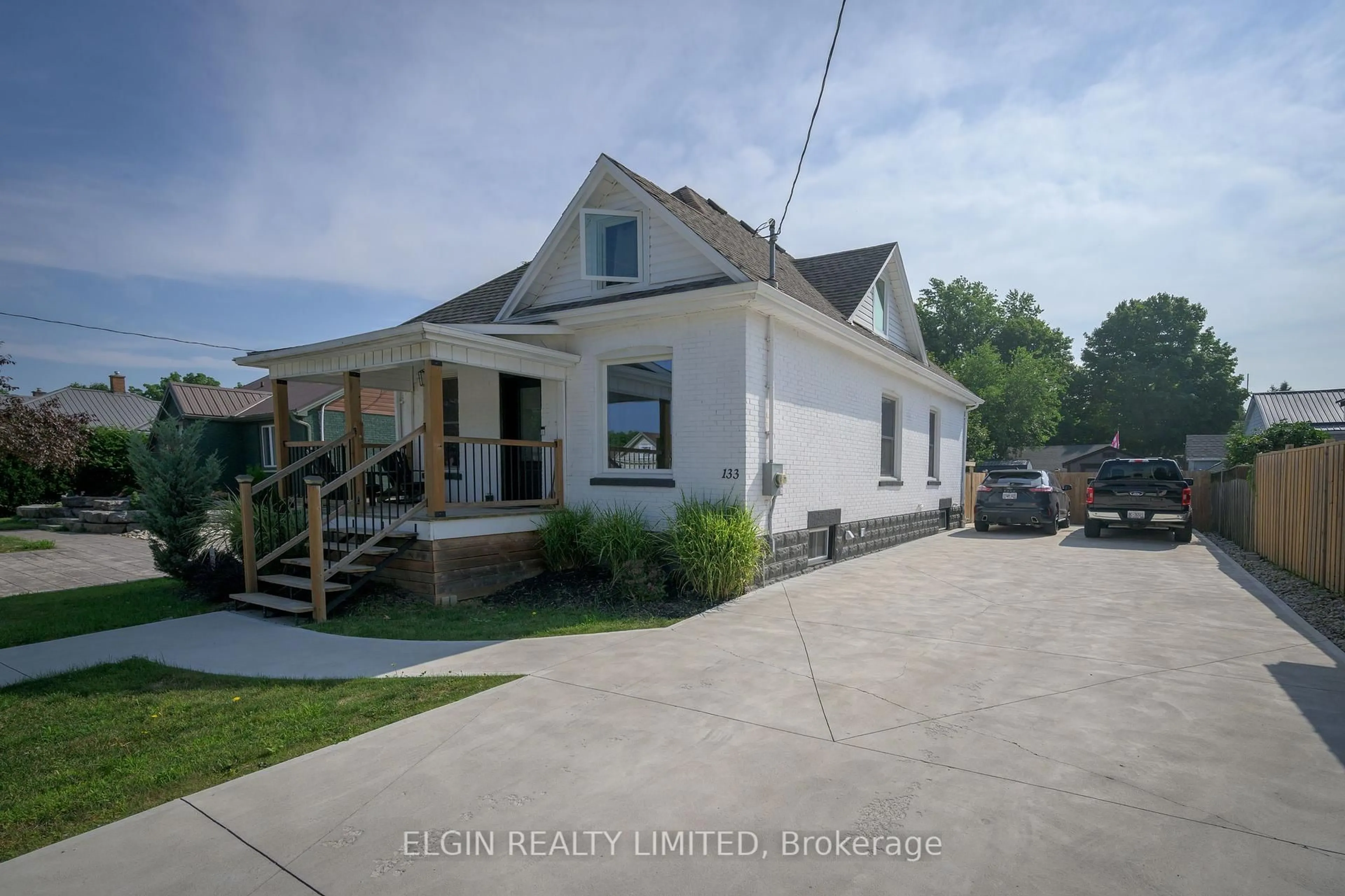 Unknown for 133 Balaclava St, St. Thomas Ontario N5P 3C9