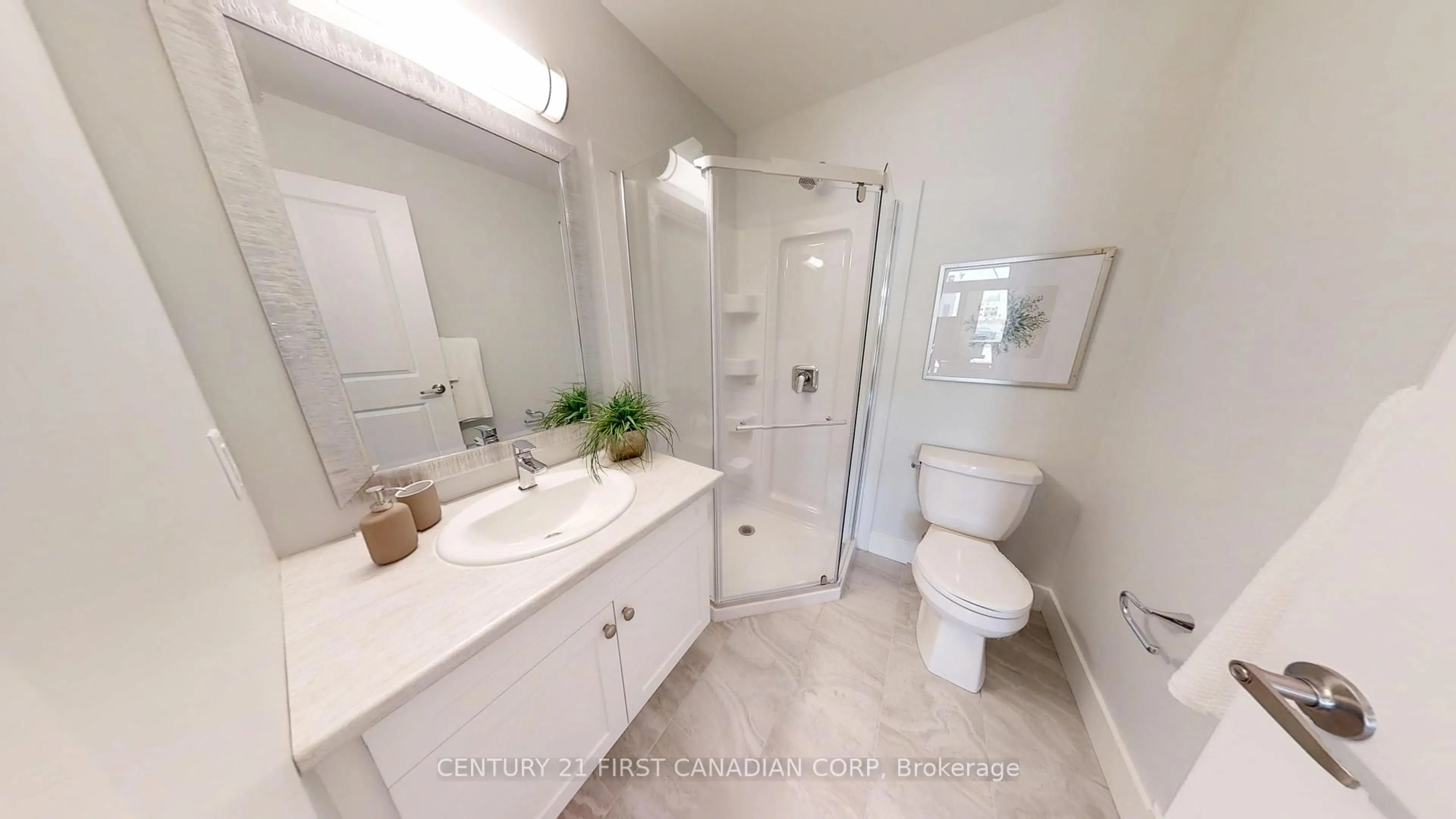 Standard bathroom, ceramic/tile floor for 530 Gatestone Rd #18, London South Ontario N6M 0A2