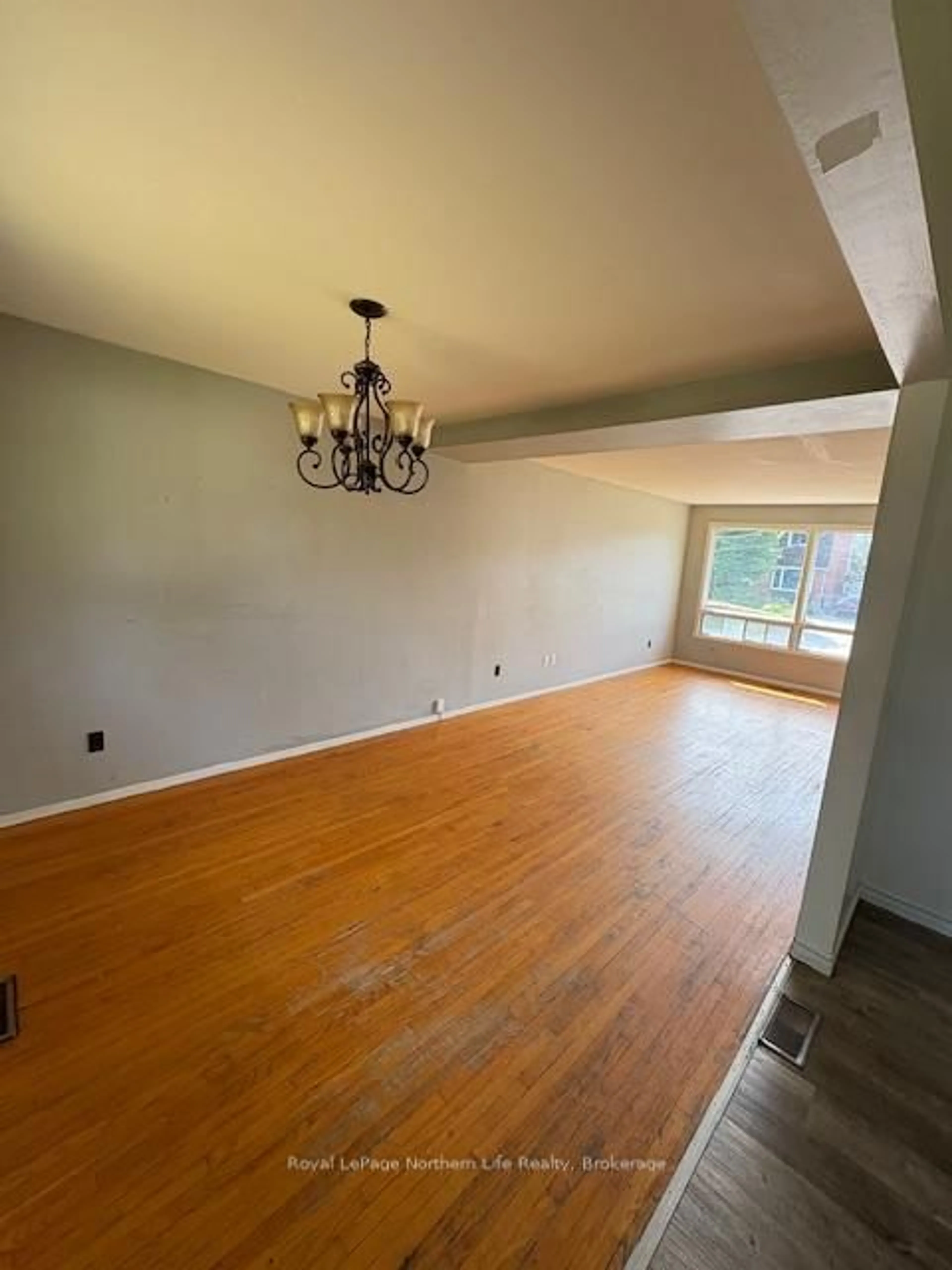 A pic of a room for 642 Dane Ave, North Bay Ontario P1B 7G7