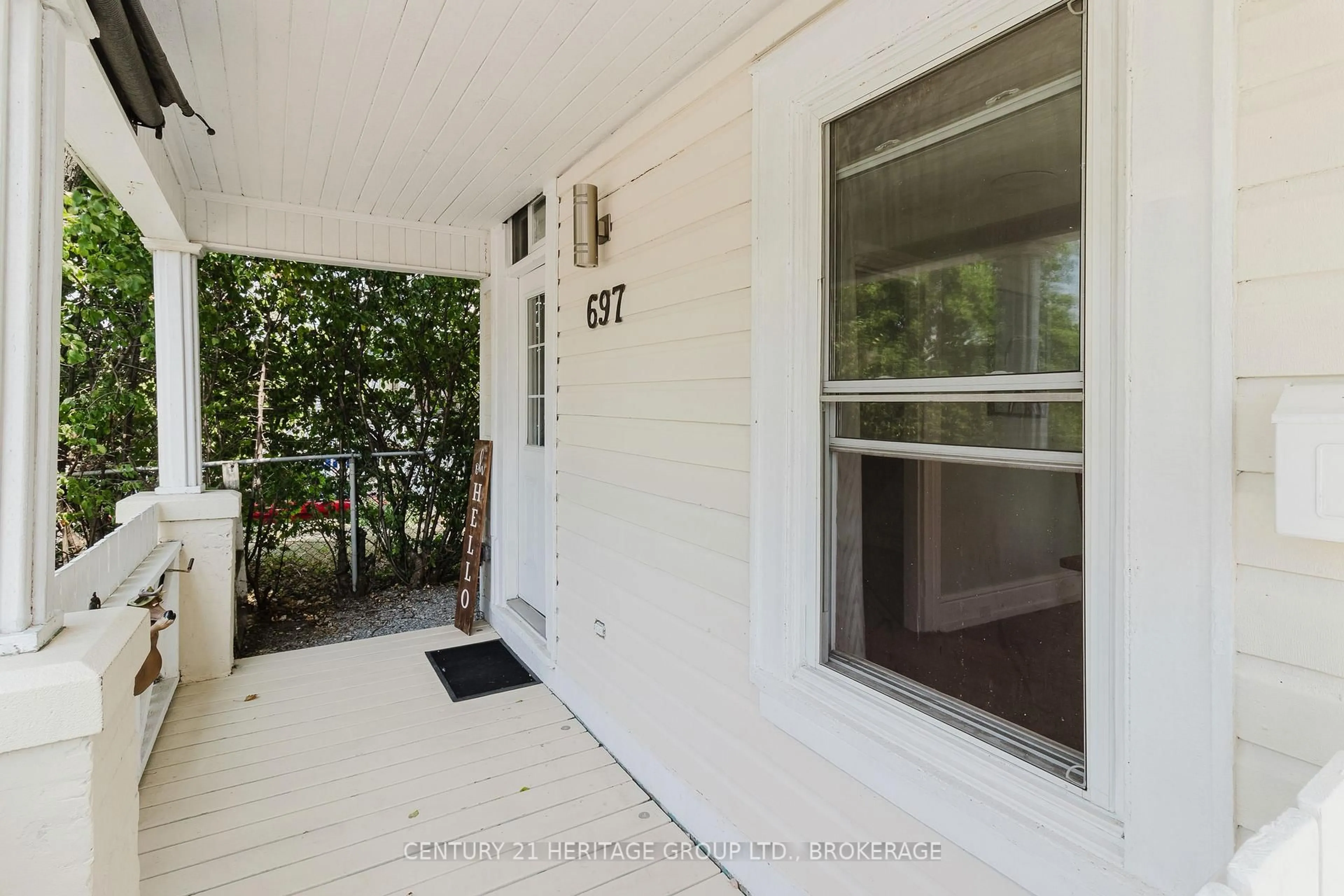 Unknown for 697 Montreal St, Kingston Ontario K7K 3J3