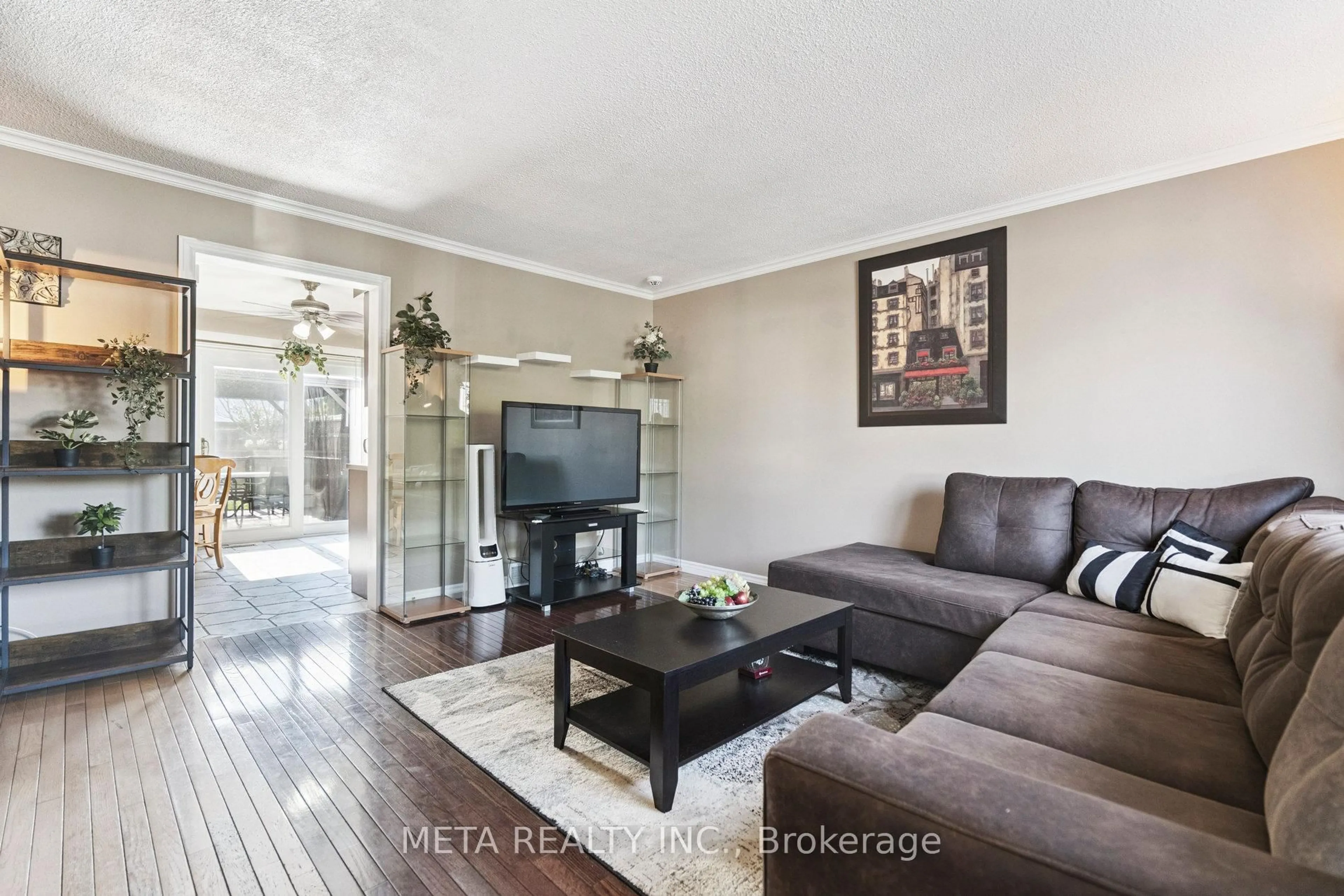 Living room with furniture, unknown for 159 St. Andrews Dr, Hamilton Ontario L8K 5K1