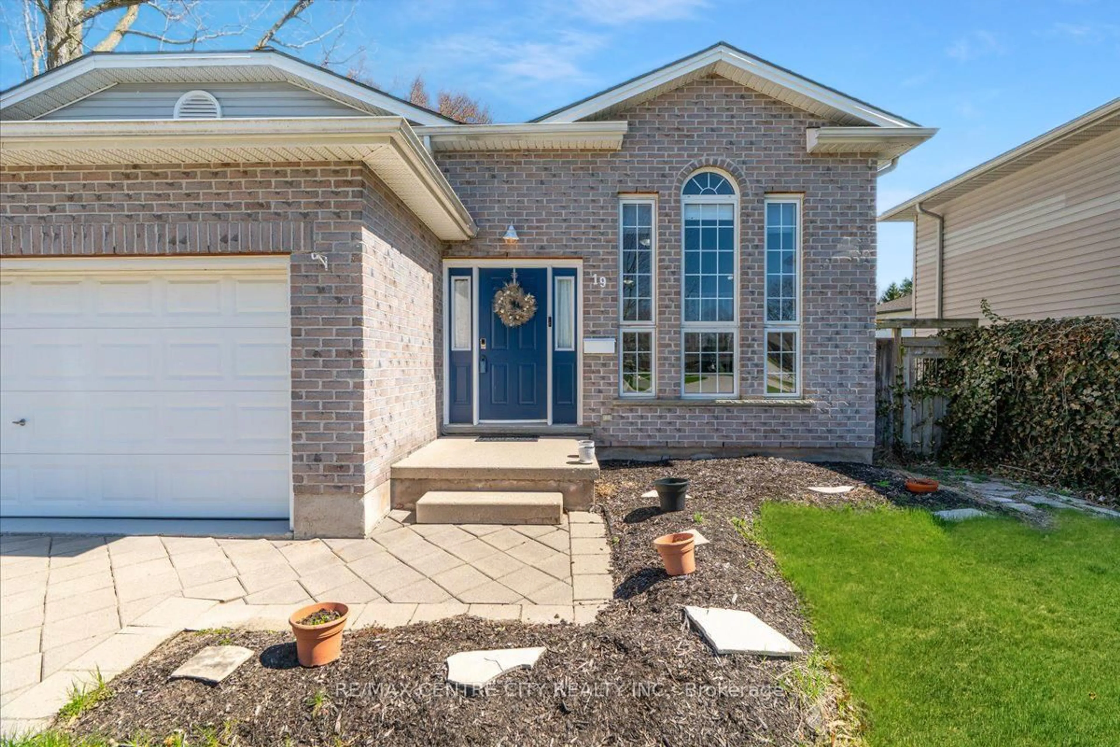 Home with brick exterior material, street for 19 Dell Dr, Strathroy-Caradoc Ontario N7G 1C6