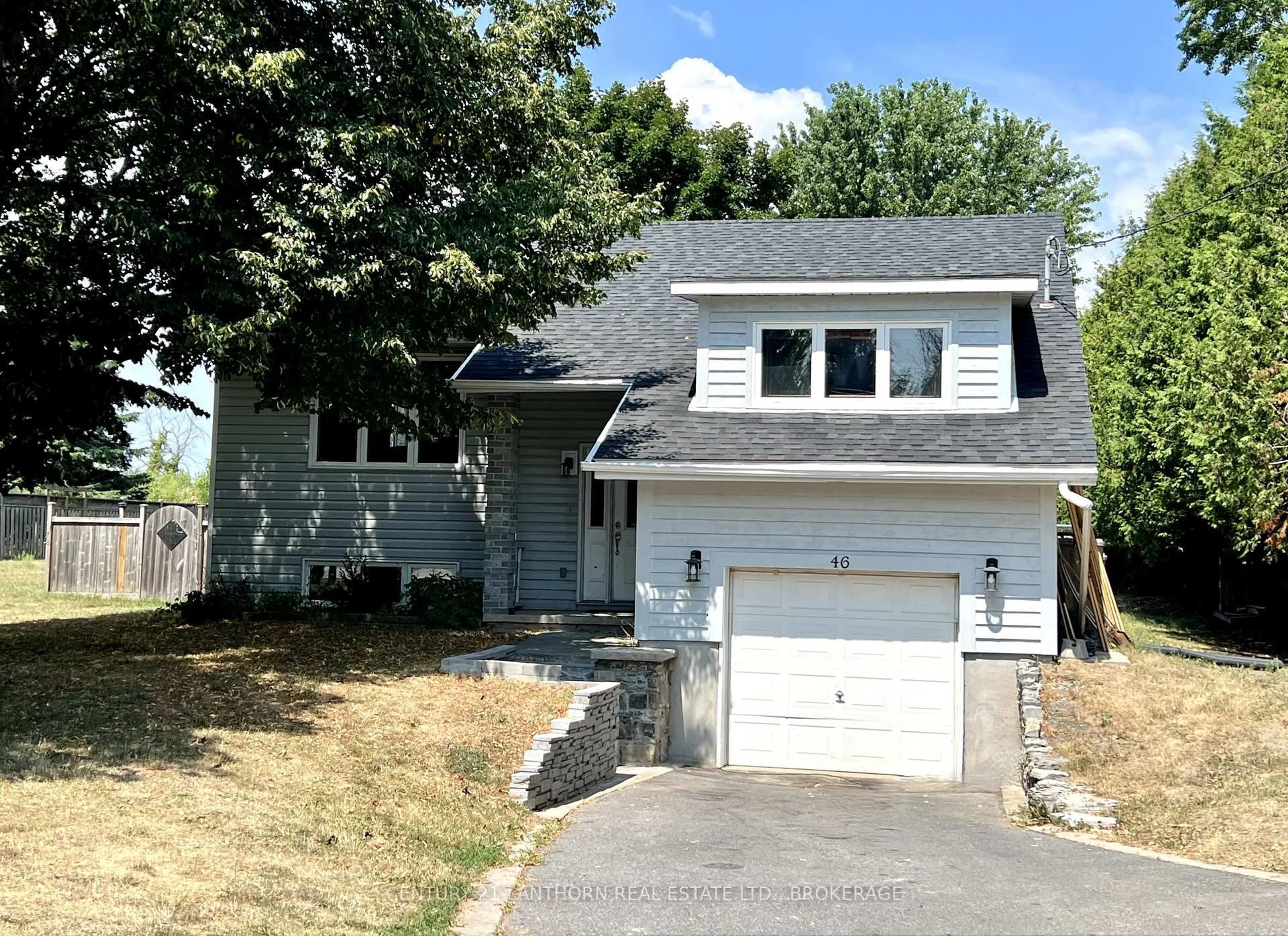 Home with vinyl exterior material, street for 46 Main St, Bissett Creek Ontario K0H 2H0