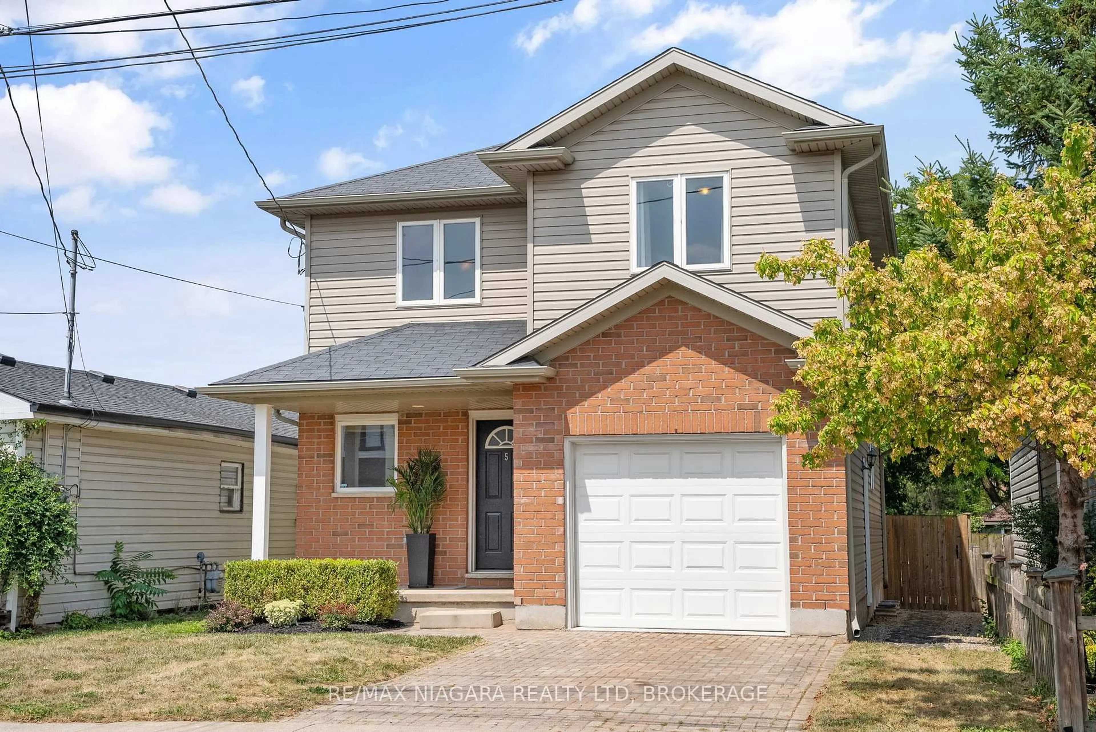 Home with brick exterior material, street for 5 Keswick St, St. Catharines Ontario L2P 1L8