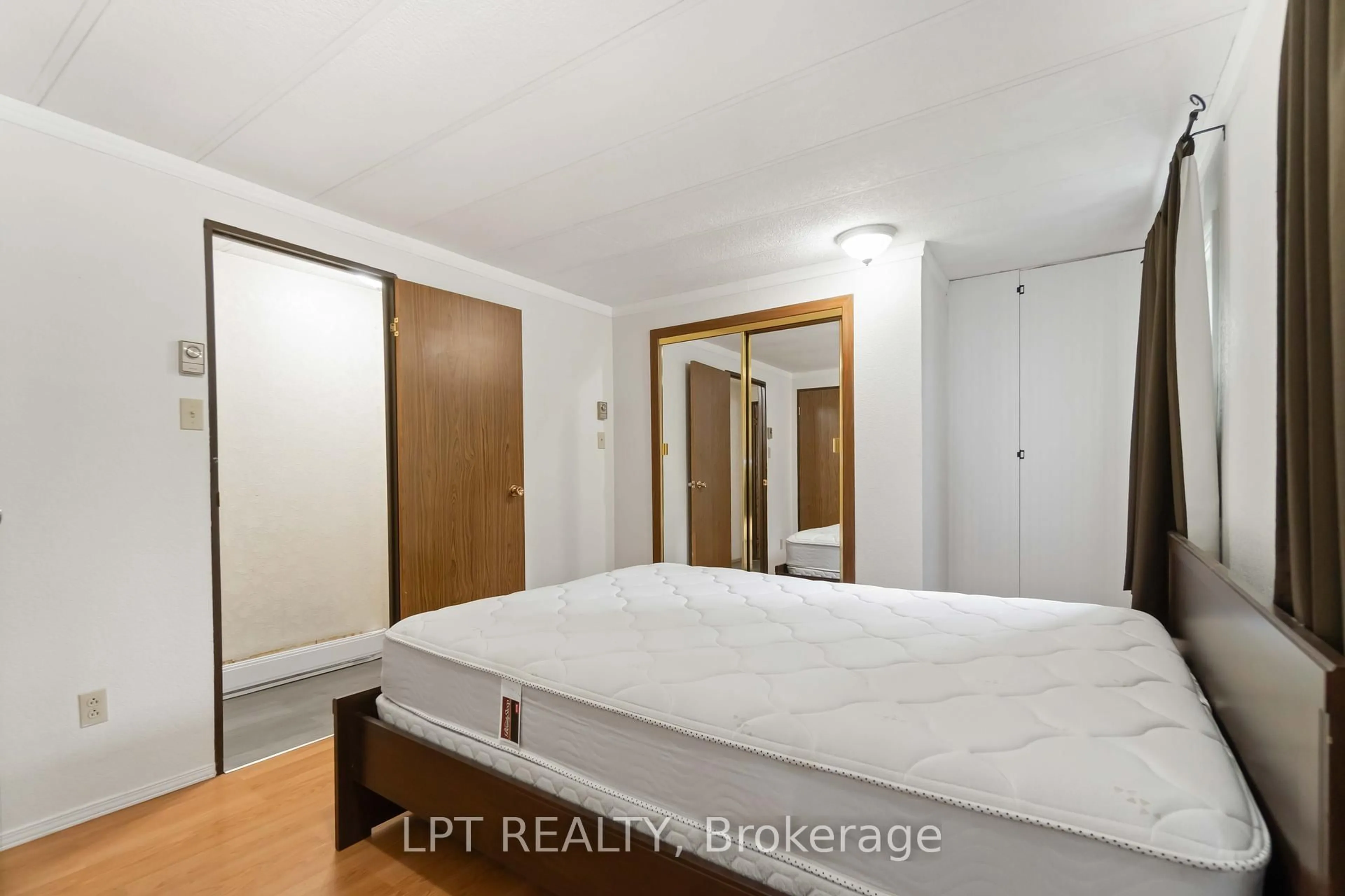 A pic of a room for 26 Salmon Sdrd #105, Rideau Lakes Ontario K7A 4S5