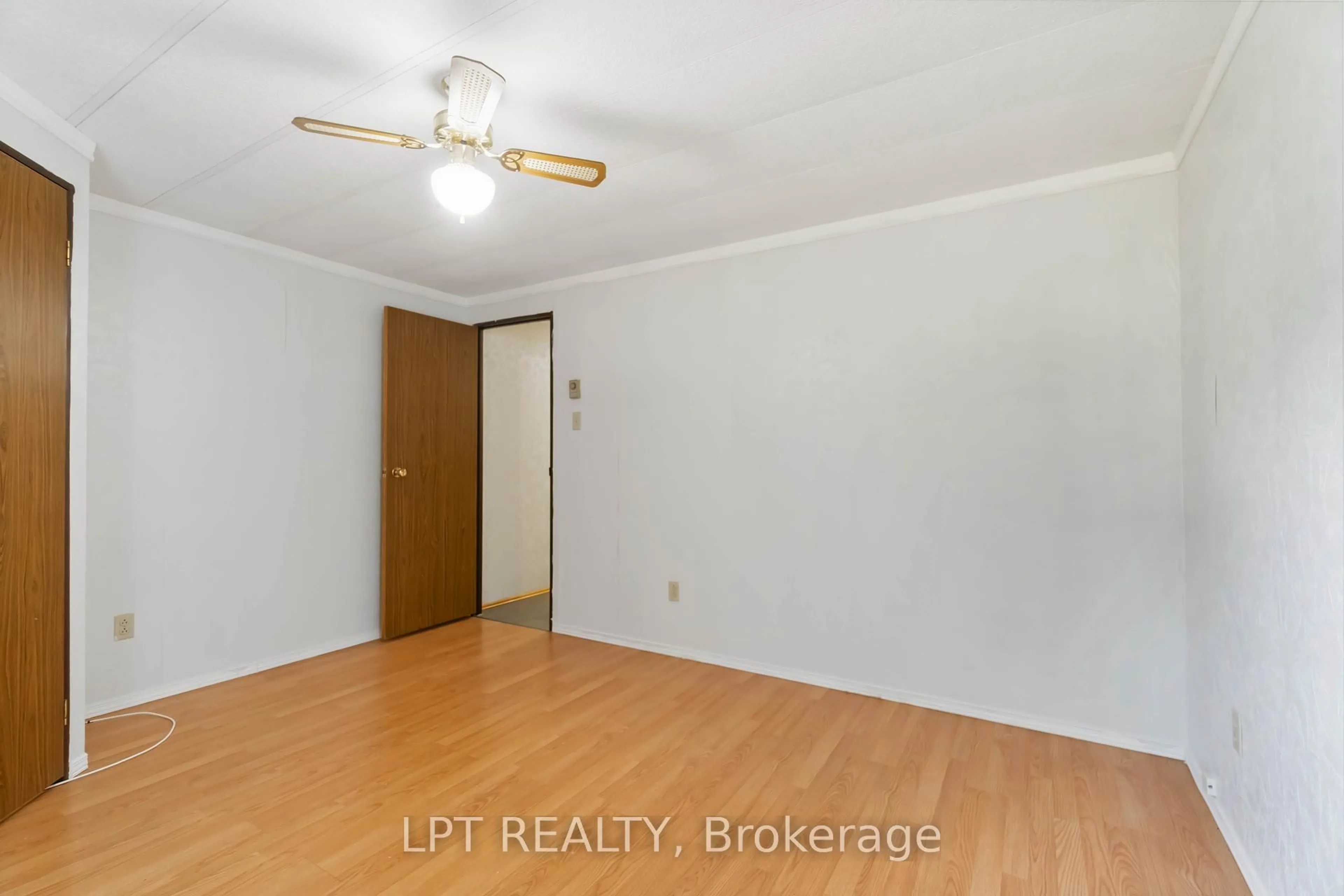 A pic of a room for 26 Salmon Sdrd #105, Rideau Lakes Ontario K7A 4S5