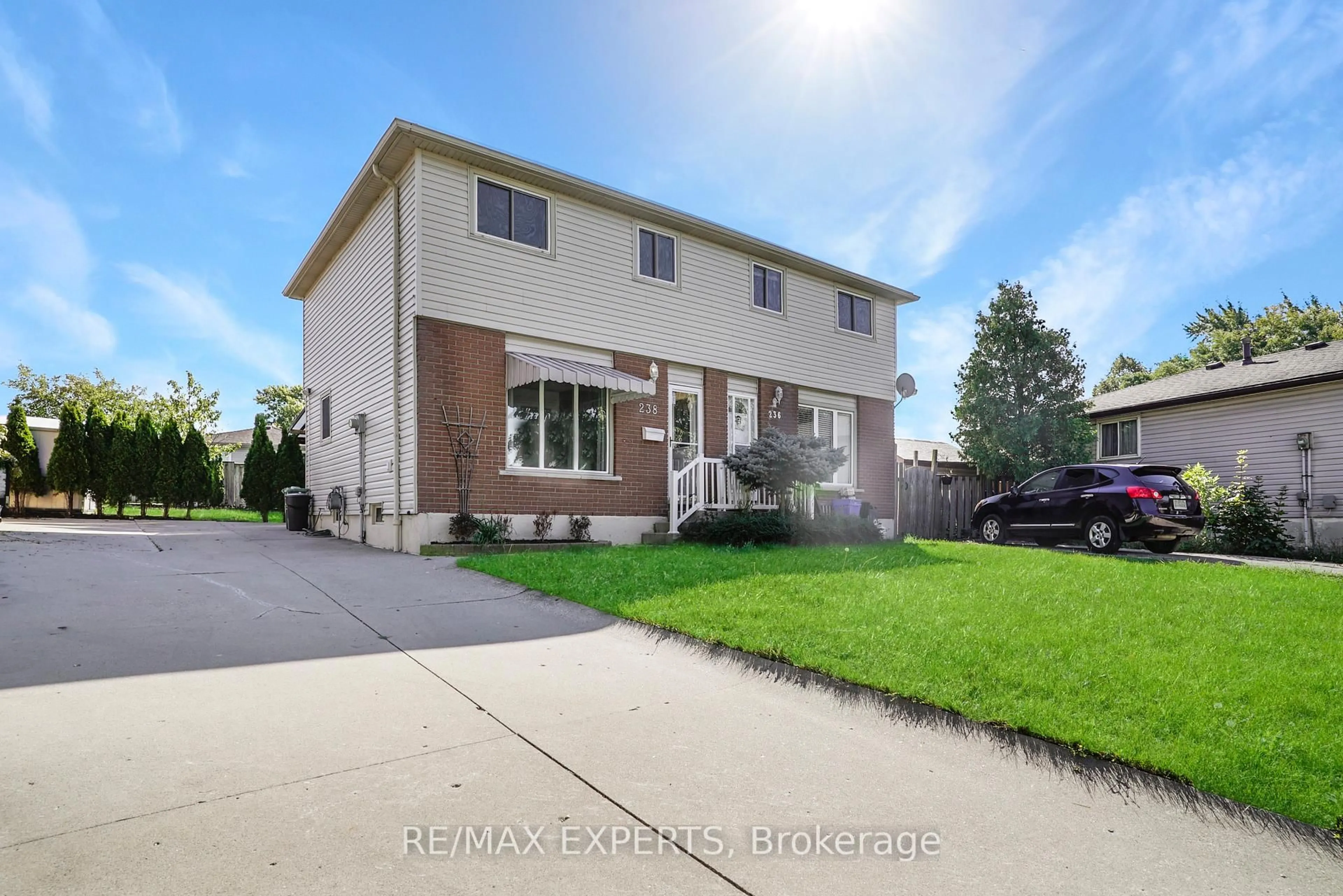 Home with brick exterior material, street for 238 Lawnhurst Crt, Hamilton Ontario L8V 4R4