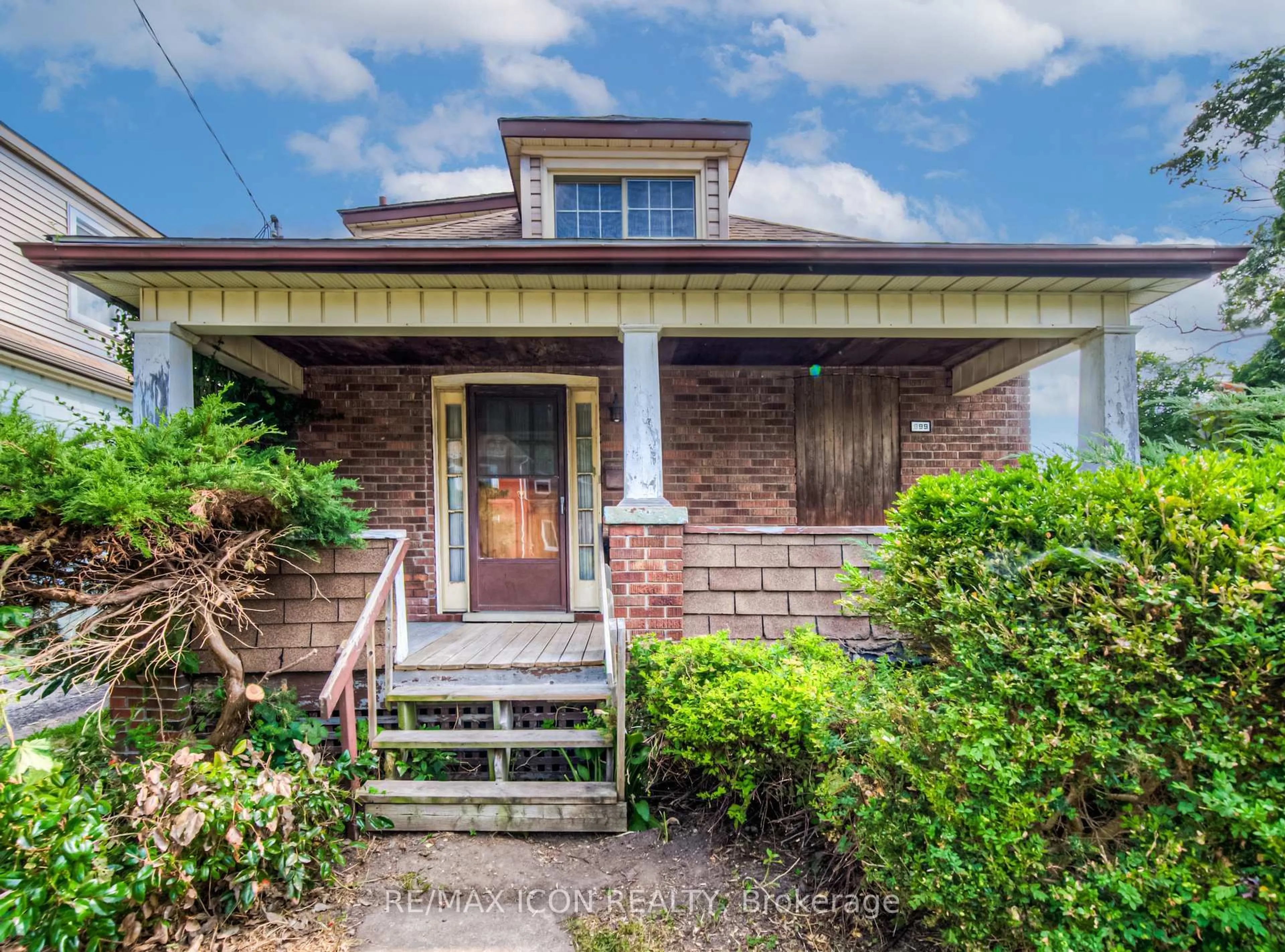 Home with brick exterior material, street for 999 Vine St, Cambridge Ontario N3H 2Z7