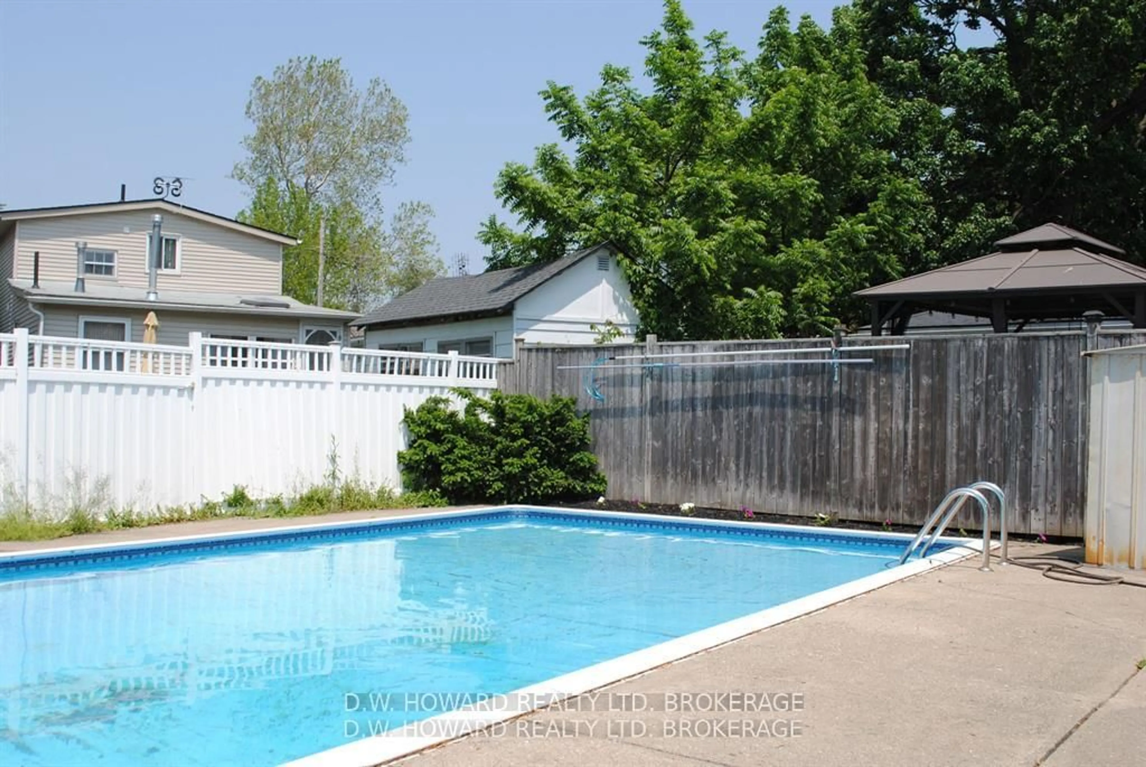 Pool for 186 Loomis Cres, Fort Erie Ontario L0S 1B0