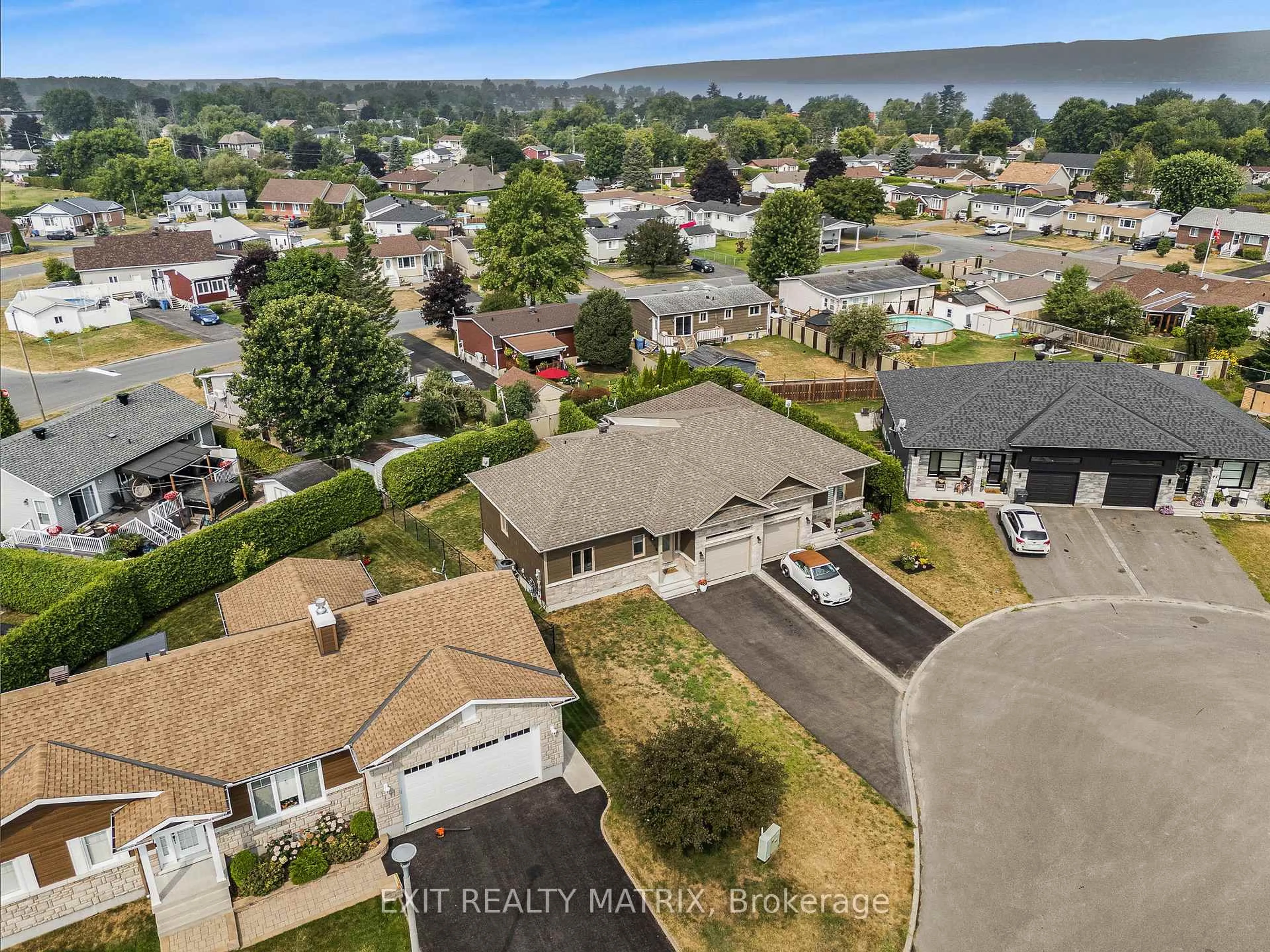 A pic from outside/outdoor area/front of a property/back of a property/a pic from drone, unknown for 16 Julien St, Champlain Ontario K0B 1K0