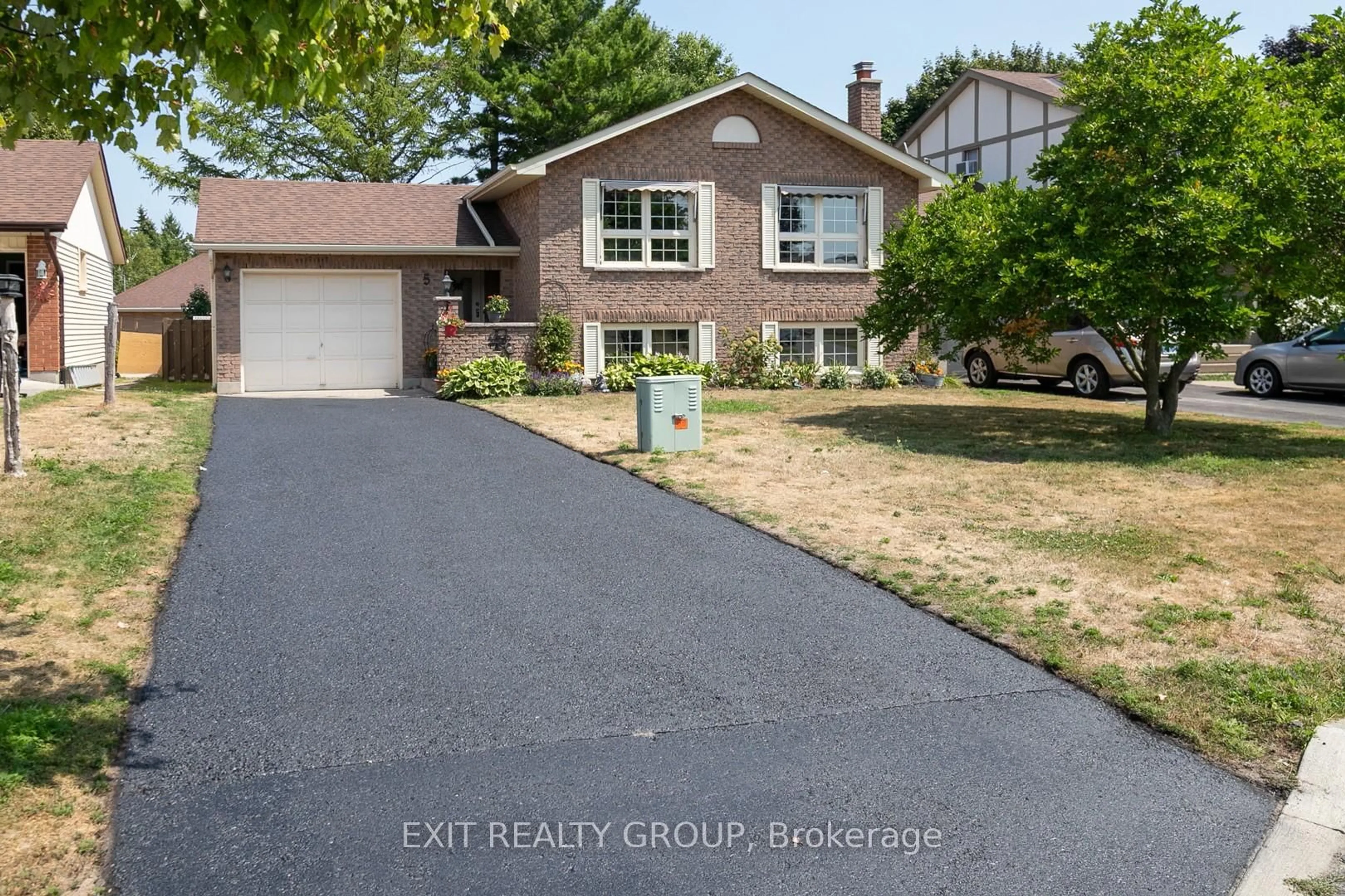 Home with vinyl exterior material, street for 5 Farley Cres, Quinte West Ontario K8V 6J9