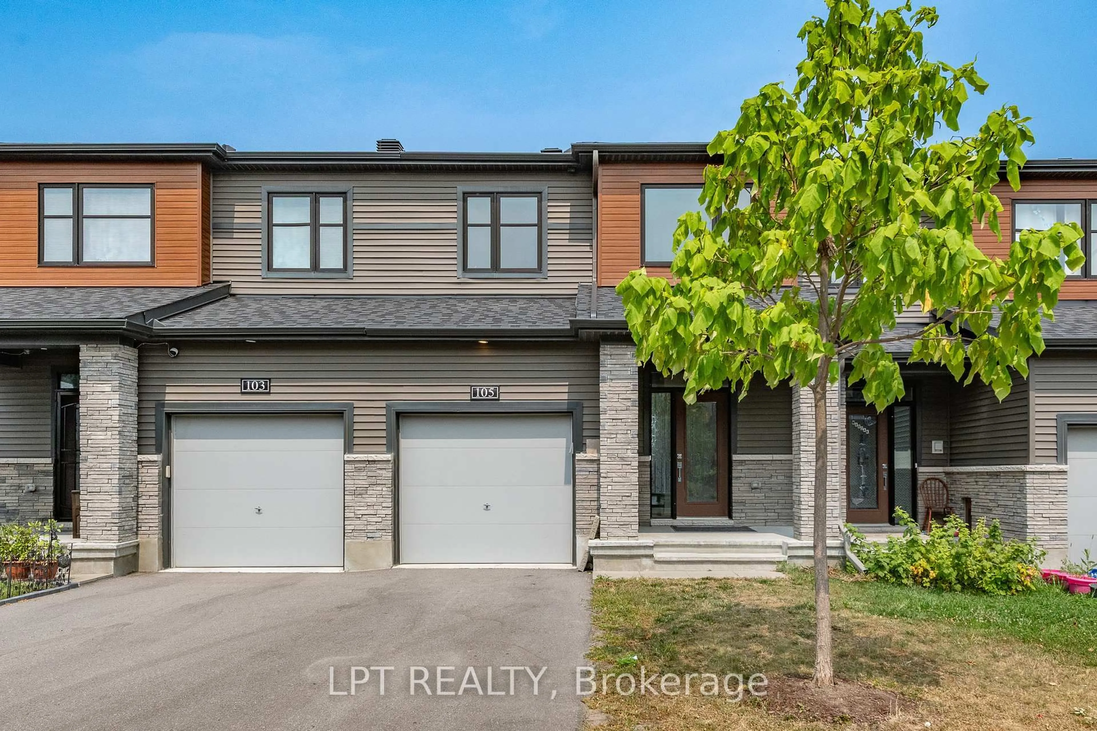 Home with brick exterior material, street for 105 Teelin Circ, Ottawa Ontario K2J 6V1