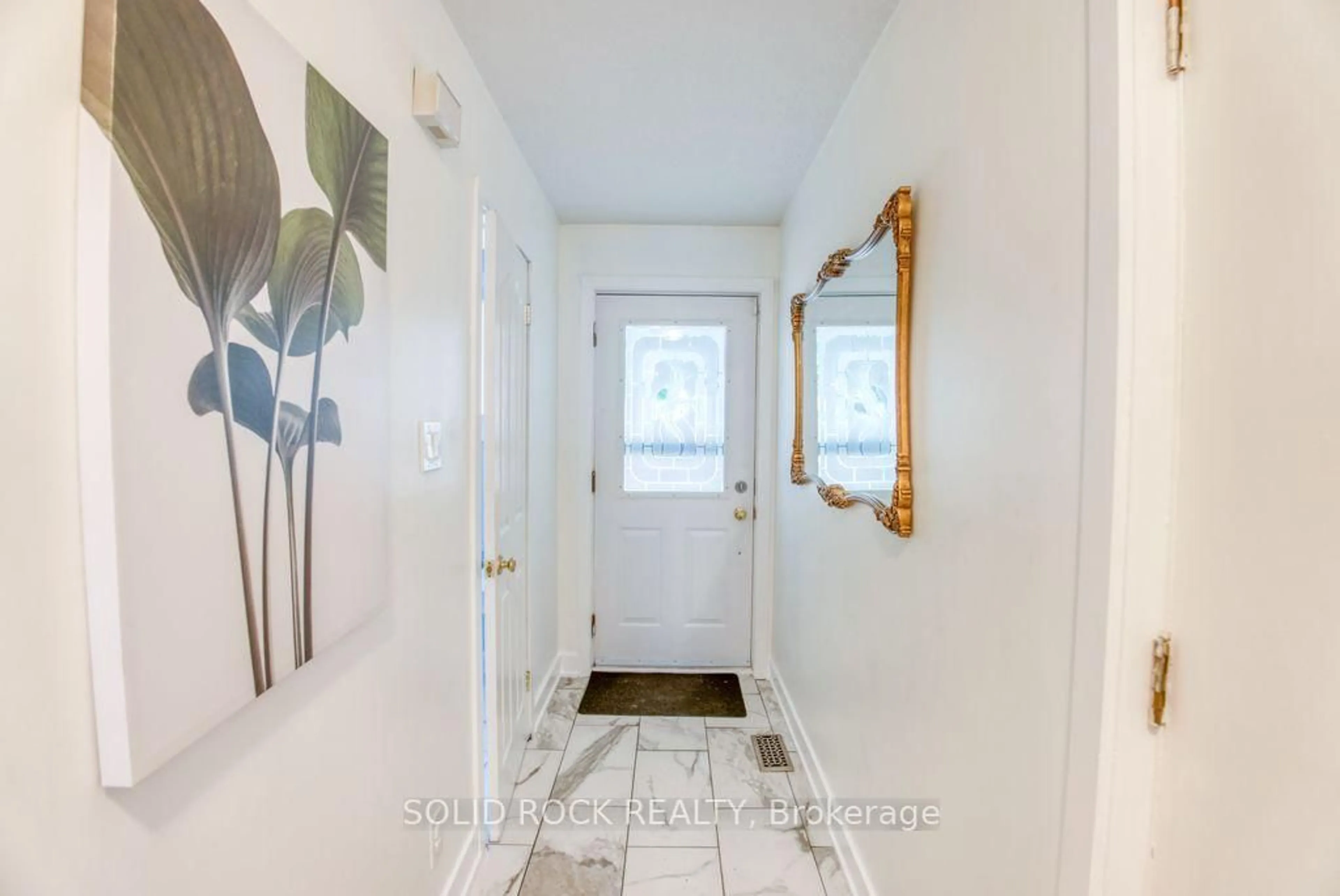 Indoor entryway for 463 Canotia Pl, Ottawa Ontario K4A 2K2