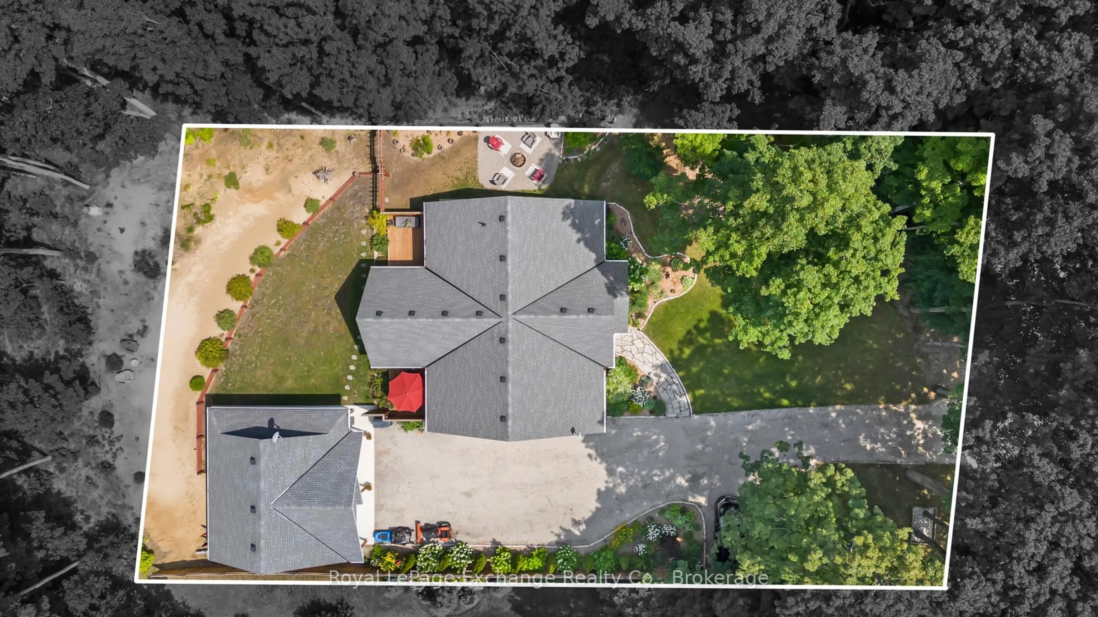 A pic from outside/outdoor area/front of a property/back of a property/a pic from drone, street for 73 Bunnyview Dr, South Bruce Peninsula Ontario N0H 2G0