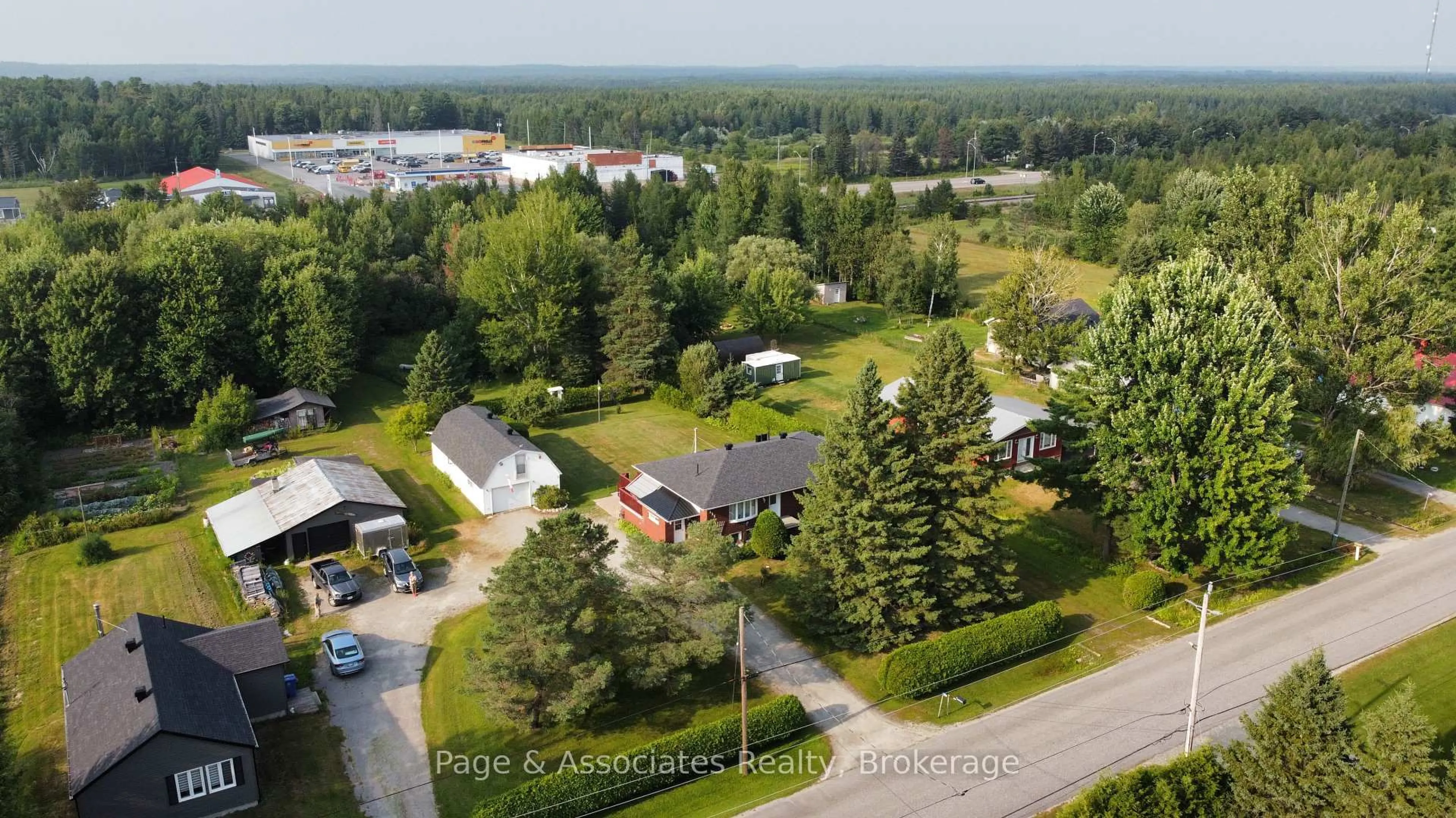 A pic from outside/outdoor area/front of a property/back of a property/a pic from drone, street for 333 Salter St, West Nipissing Ontario P2B 2T5