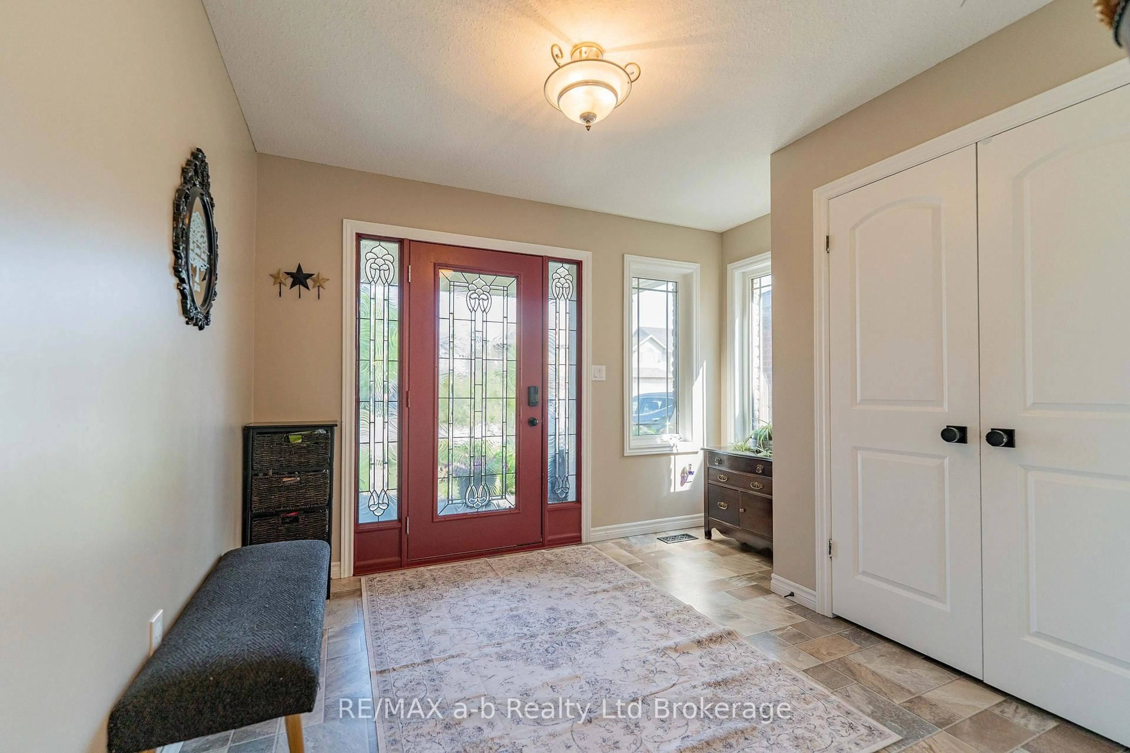 Indoor entryway for 9 Langrell Ave, Tillsonburg Ontario N4G 5X7